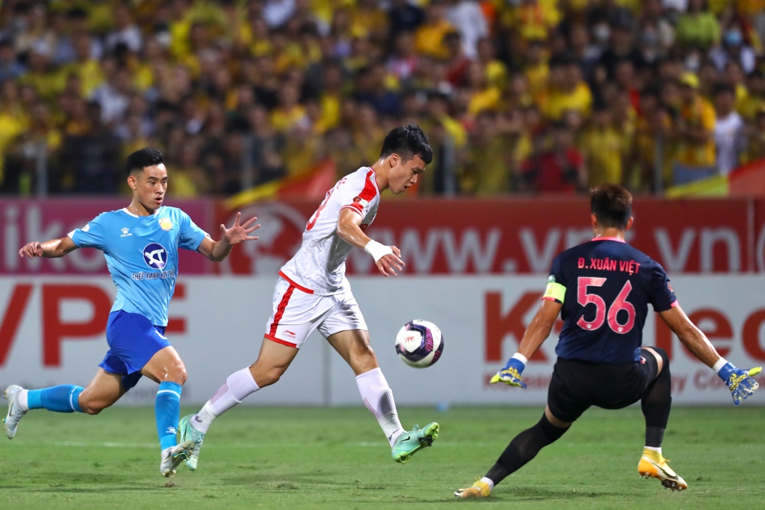 Hoang Duc chan thuong anh 1