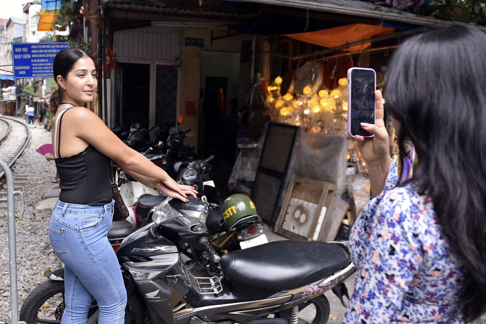 Ca phe duong tau anh 4