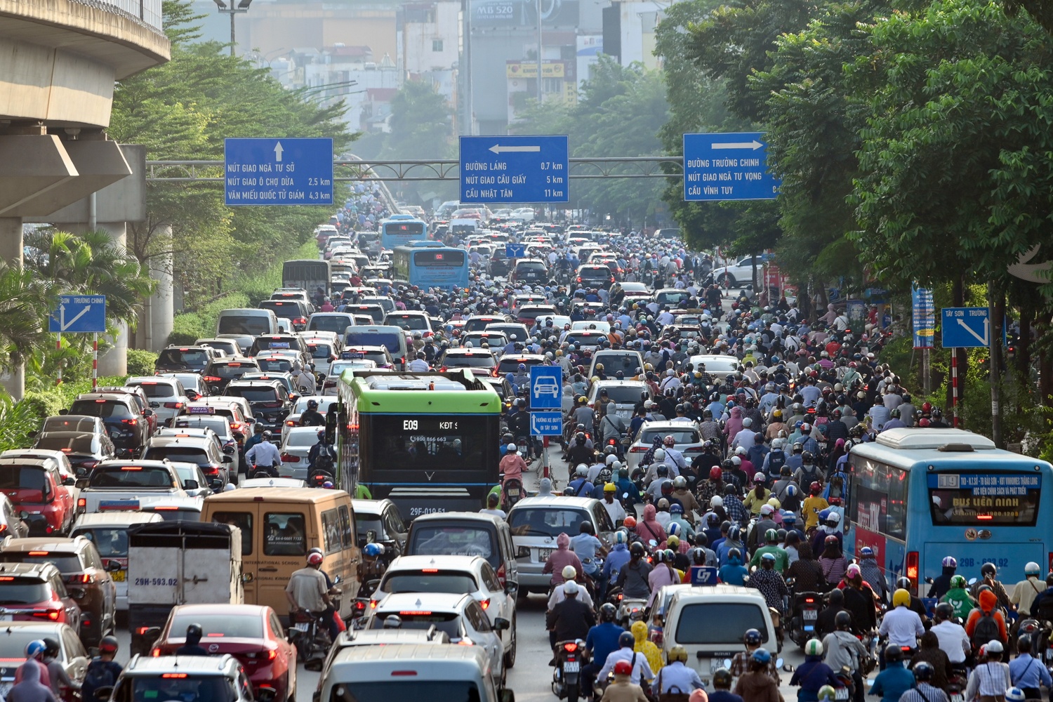 Giao thong Nguyen Trai anh 1