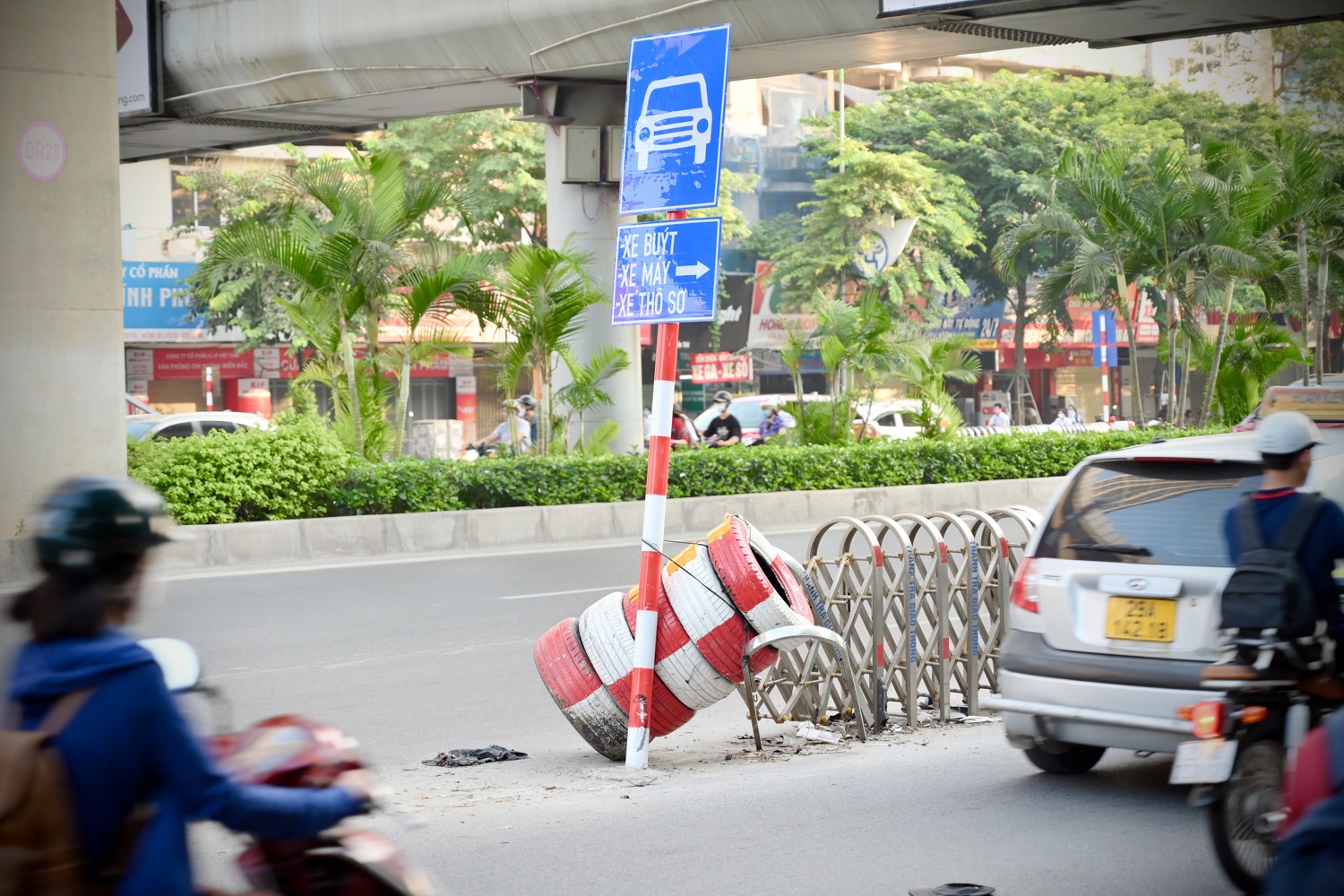 Giao thong Nguyen Trai anh 4