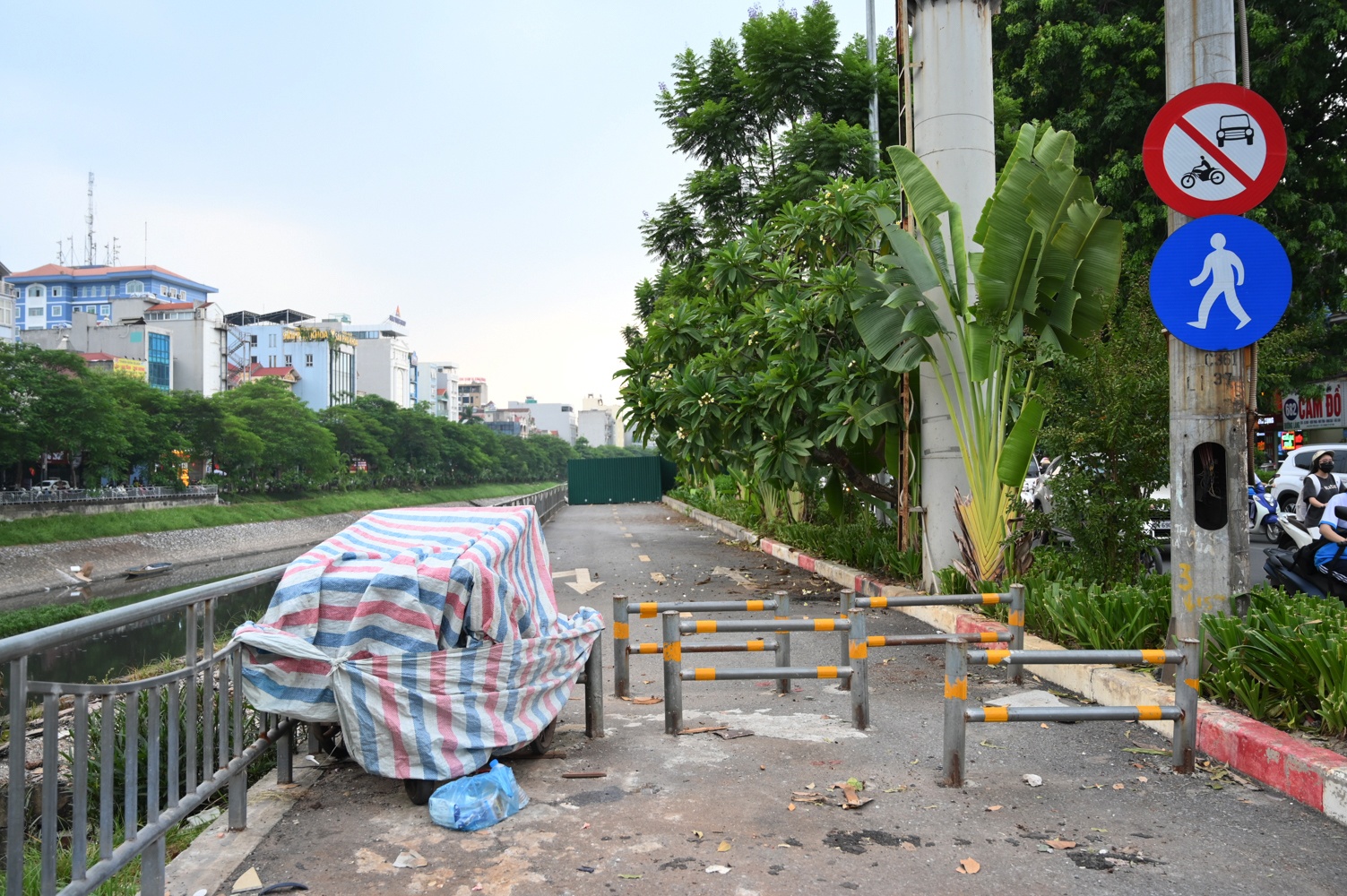 Duong di bo Ha Noi anh 7