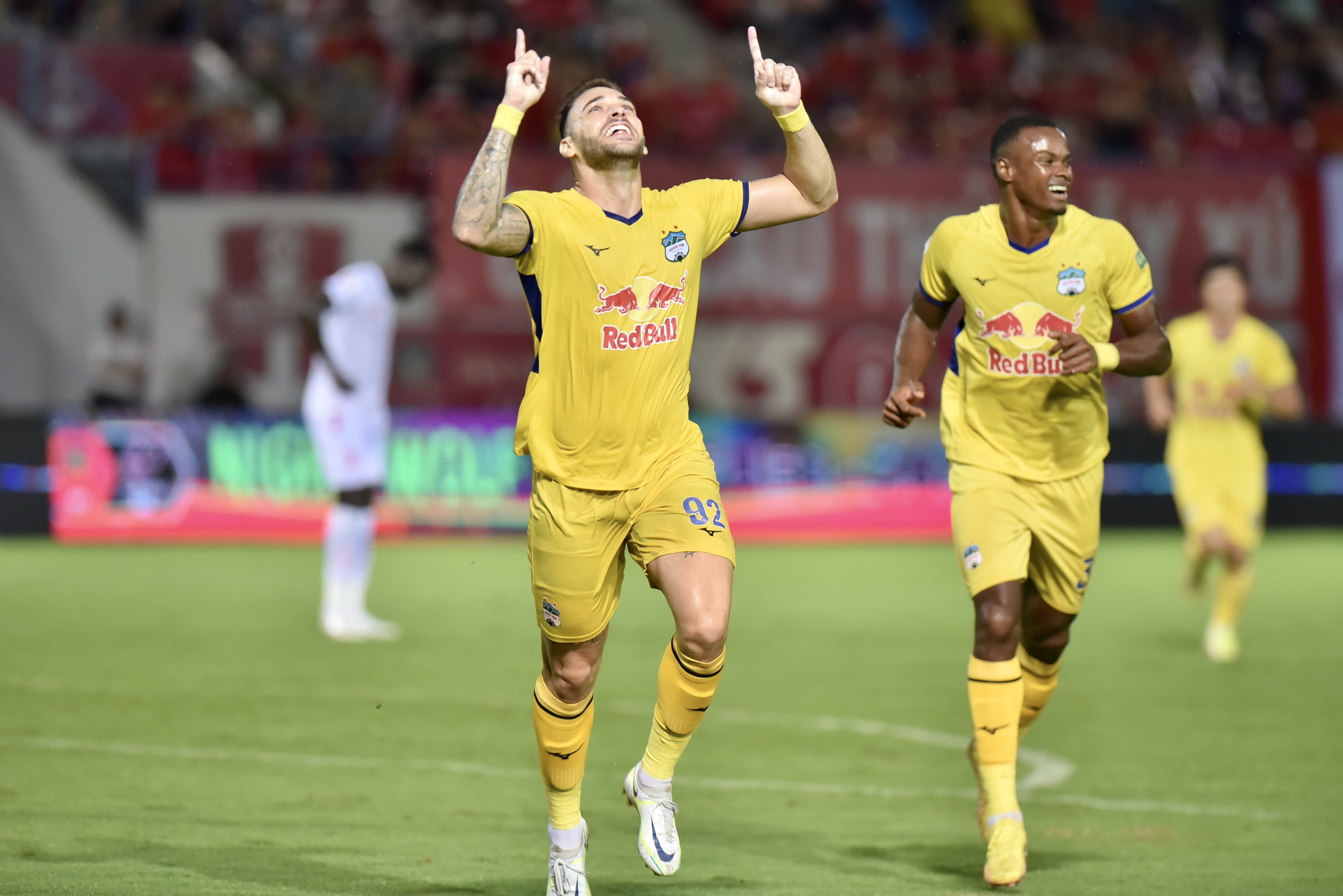 Cong Phuong toa sang anh 2