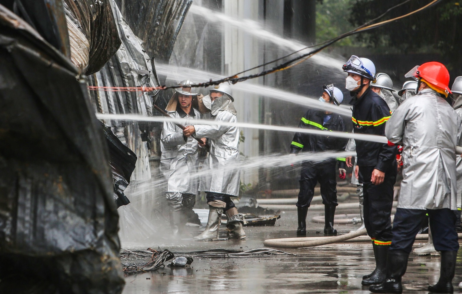 Hien truong vu chay xuong khien 1 nguoi chet o Ha Noi hinh anh