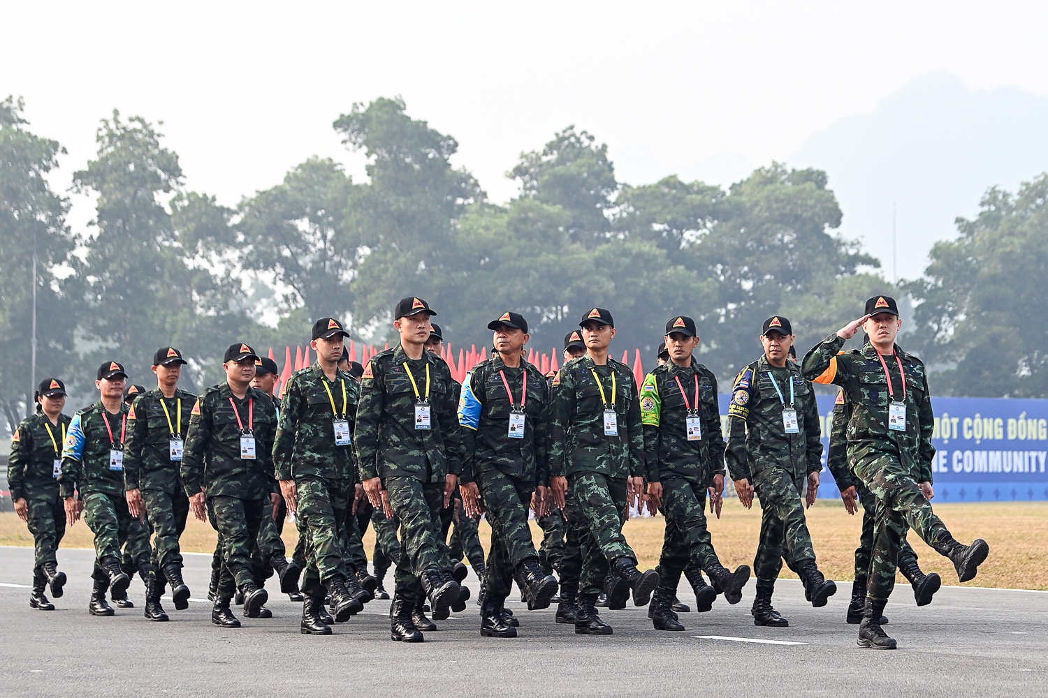 Giai ban sung quan dung anh 7