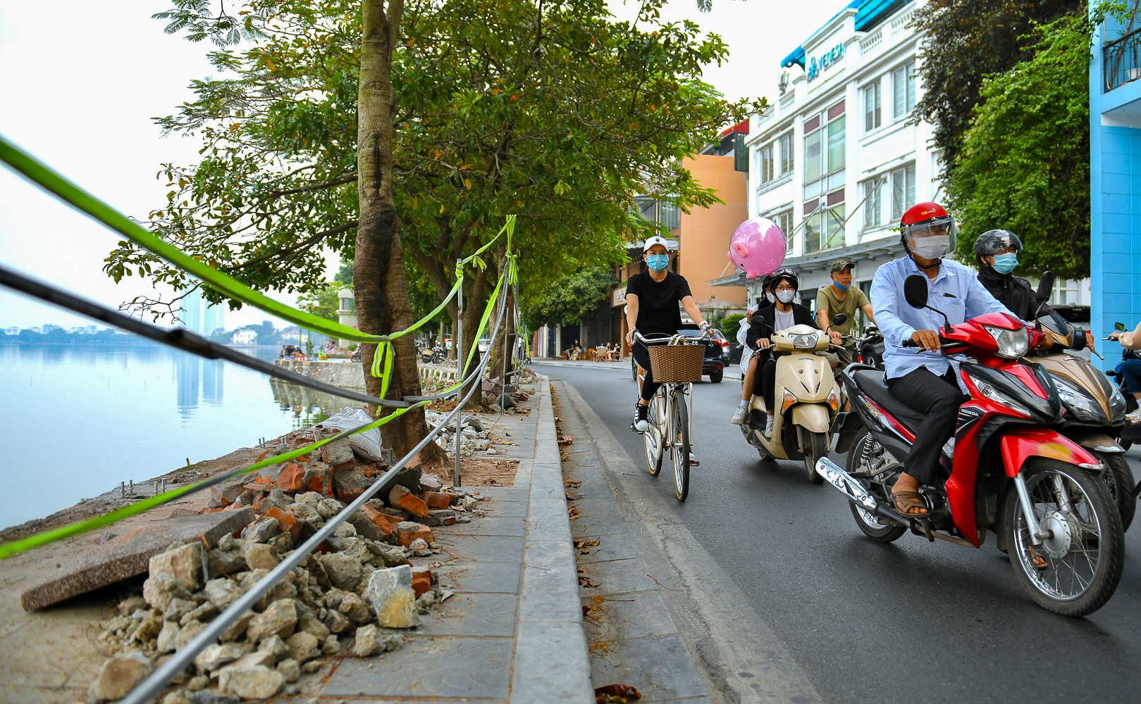 Lan can ho Tay anh 6