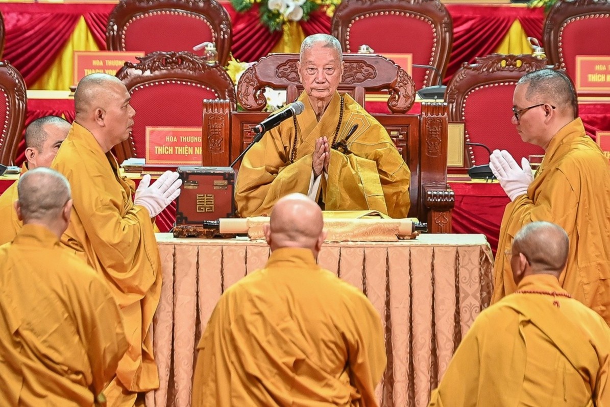 Hoa thuong Thich Tri Quang duoc suy ton Phap chu Giao hoi Phat giao VN hinh anh