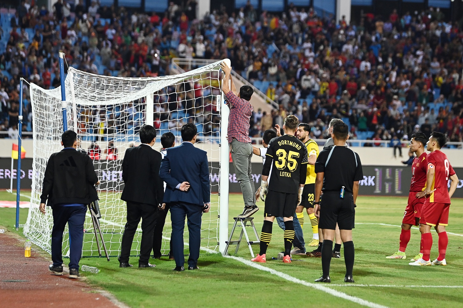 Cau gon dortmund su co anh 6