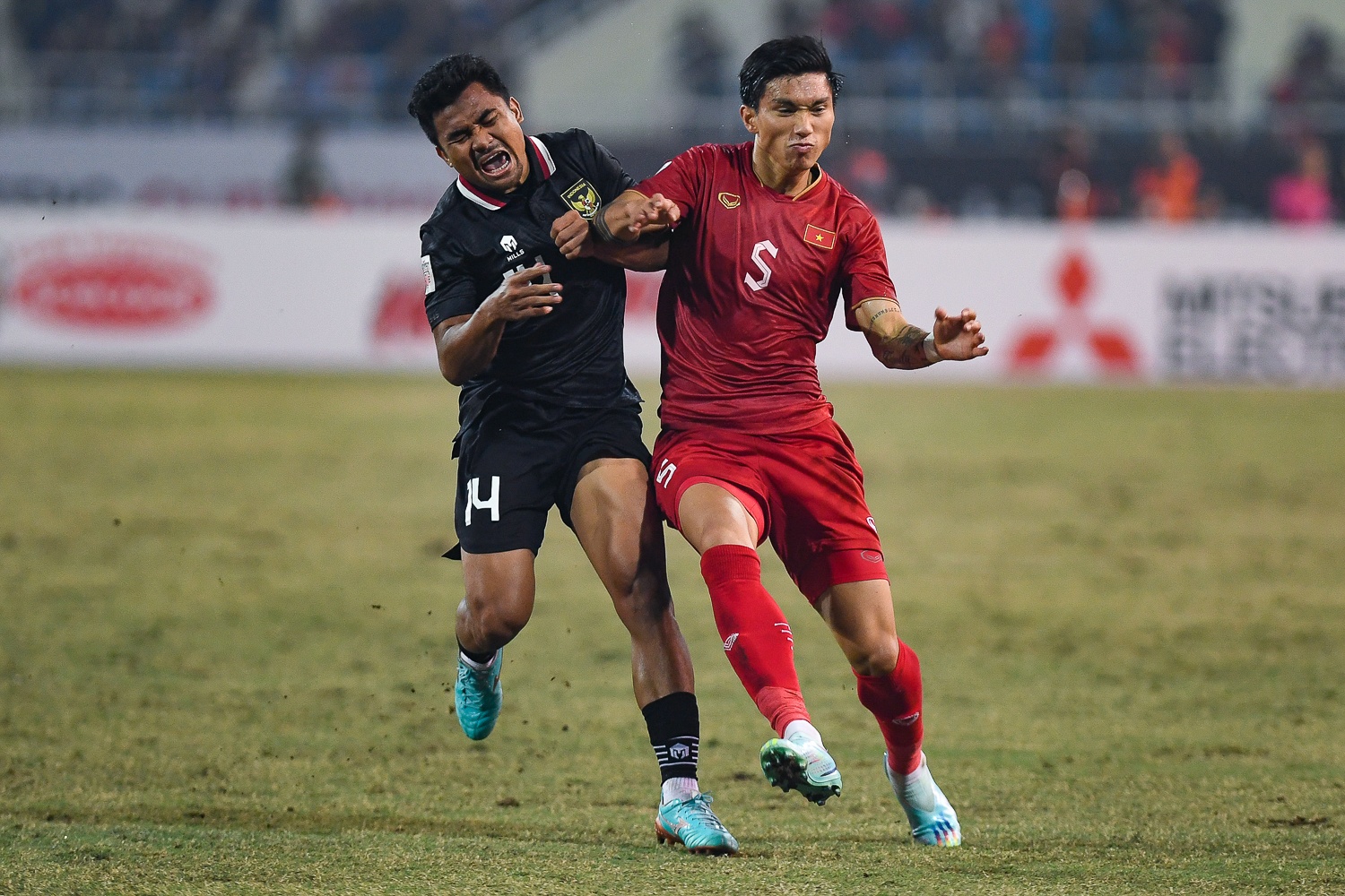 Doan Van Hau the vang anh 2