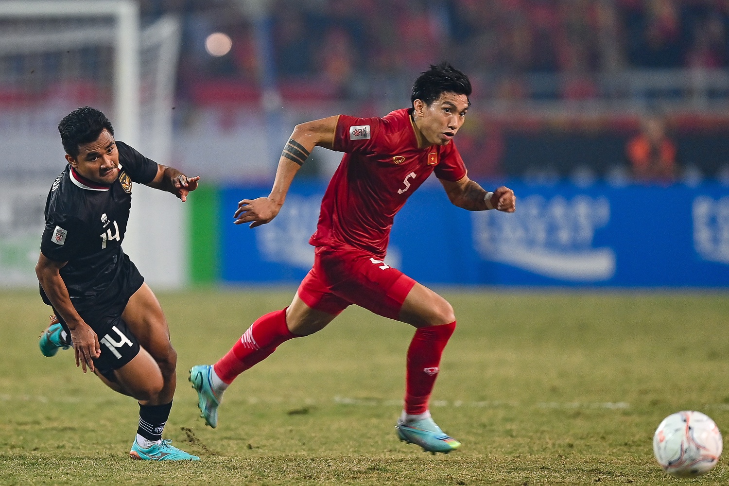 Doan Van Hau the vang anh 8