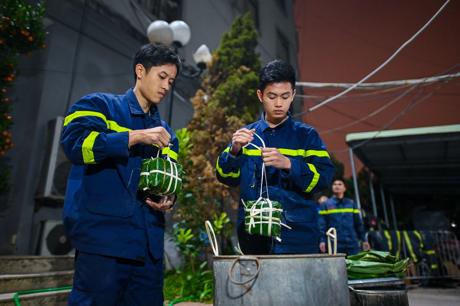 Canh sat goi banh chung anh 8