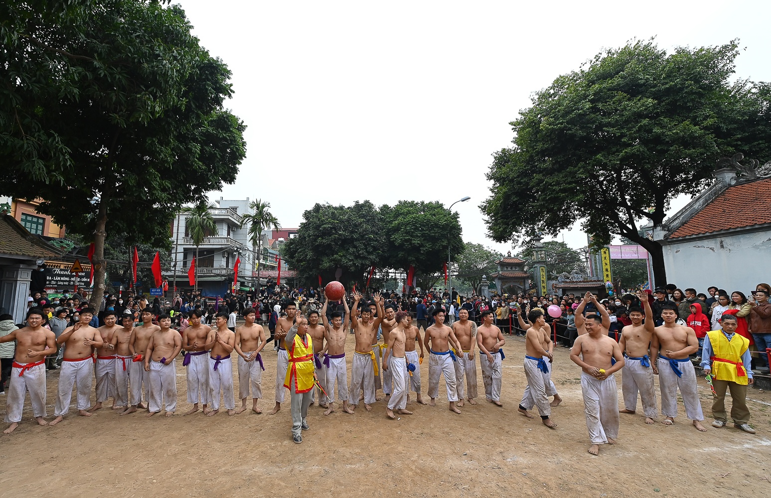 Vat cau Thuy Linh anh 10