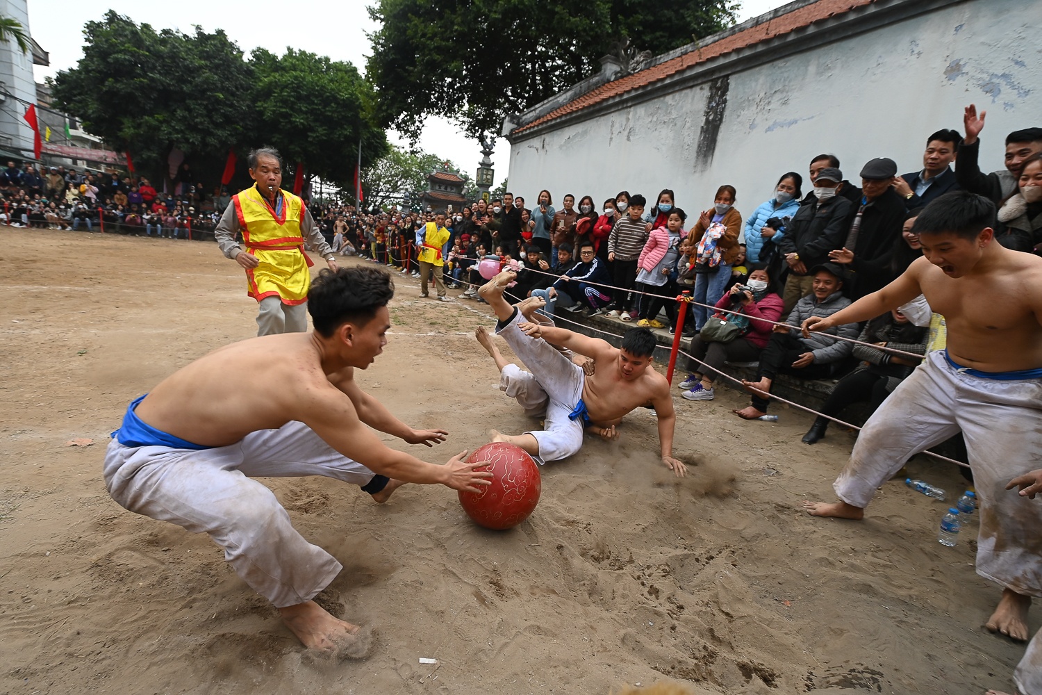 Vat cau Thuy Linh anh 8