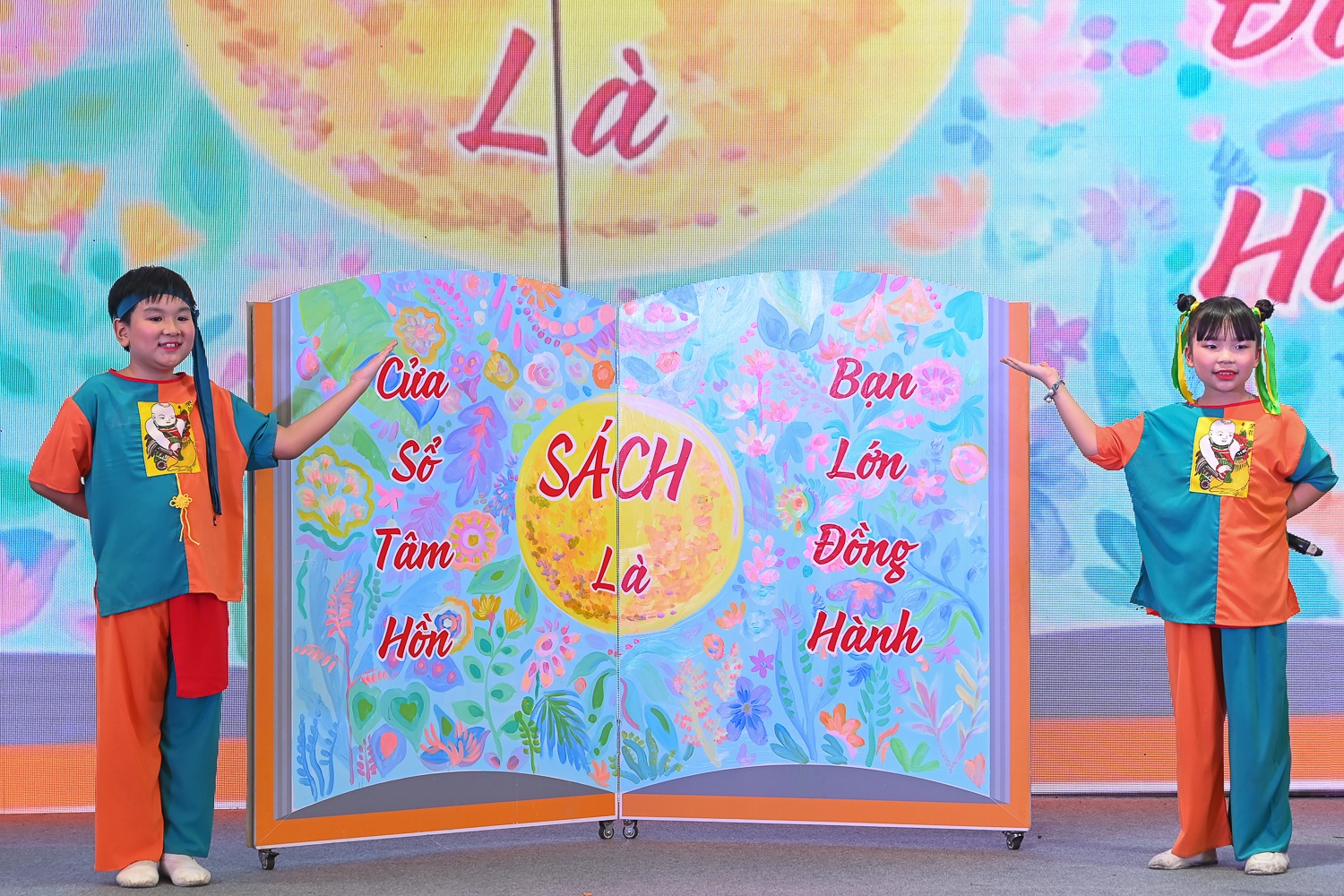 Ngay hoi sach Viet Nam anh 6