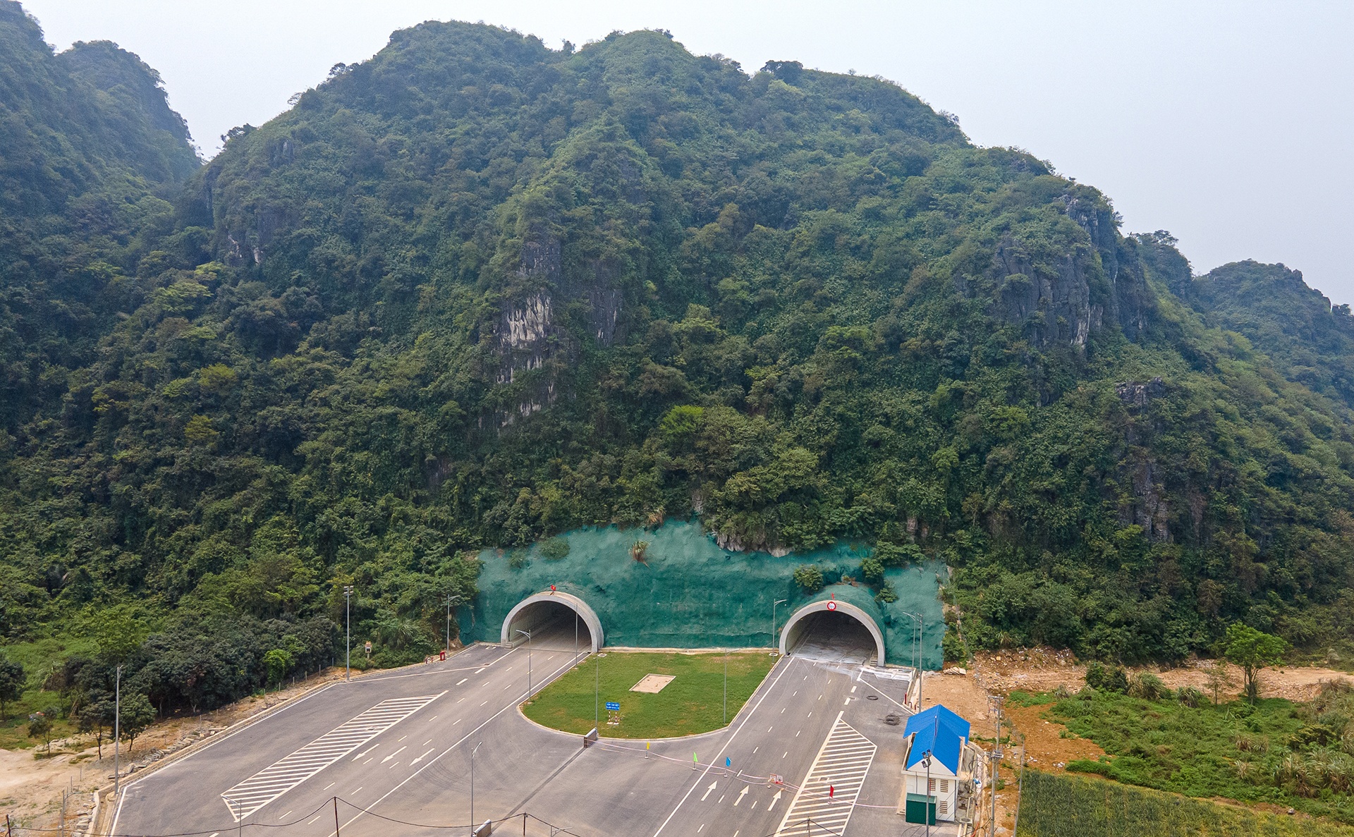 Cao toc 12.000 ty anh 10