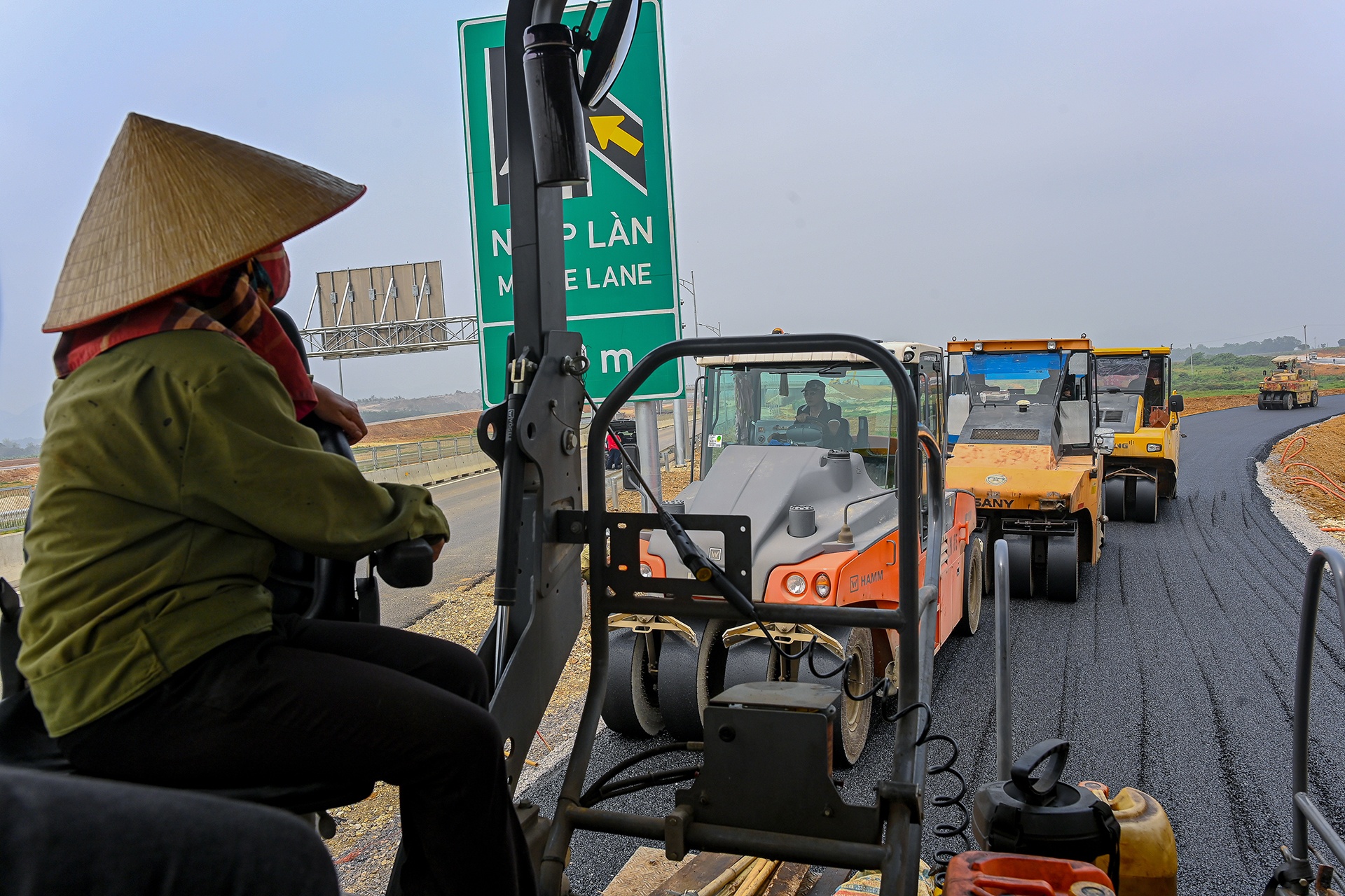 Cao toc 12.000 ty anh 16