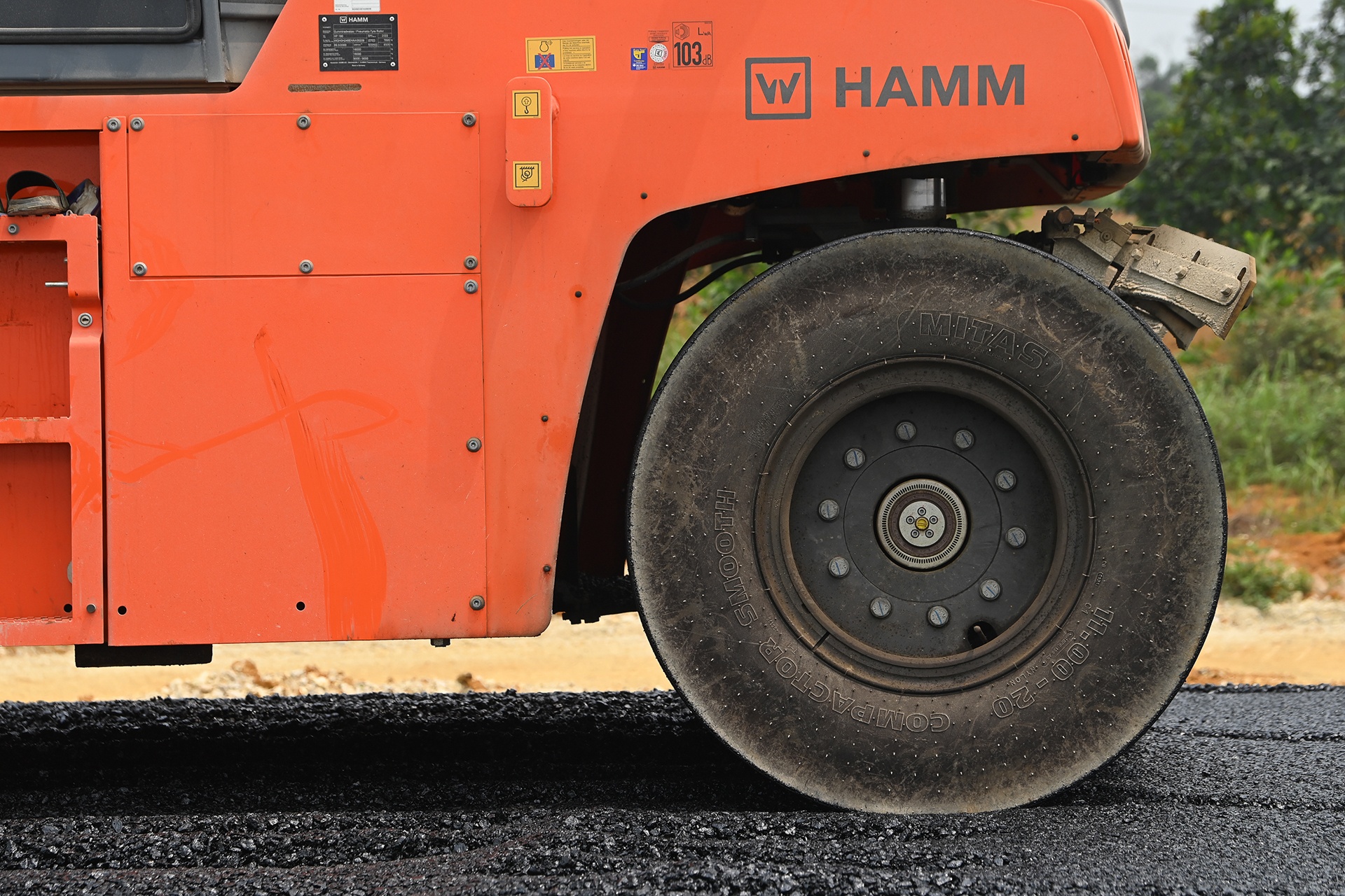 Cao toc 12.000 ty anh 17