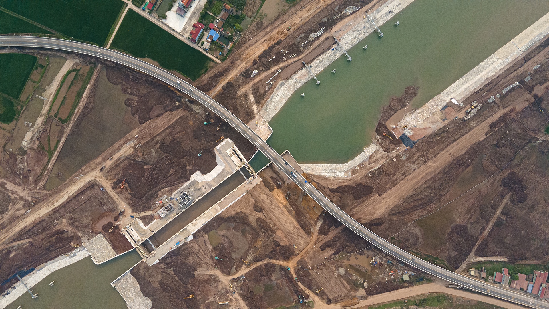 Kenh lon nhat Viet Nam anh 9