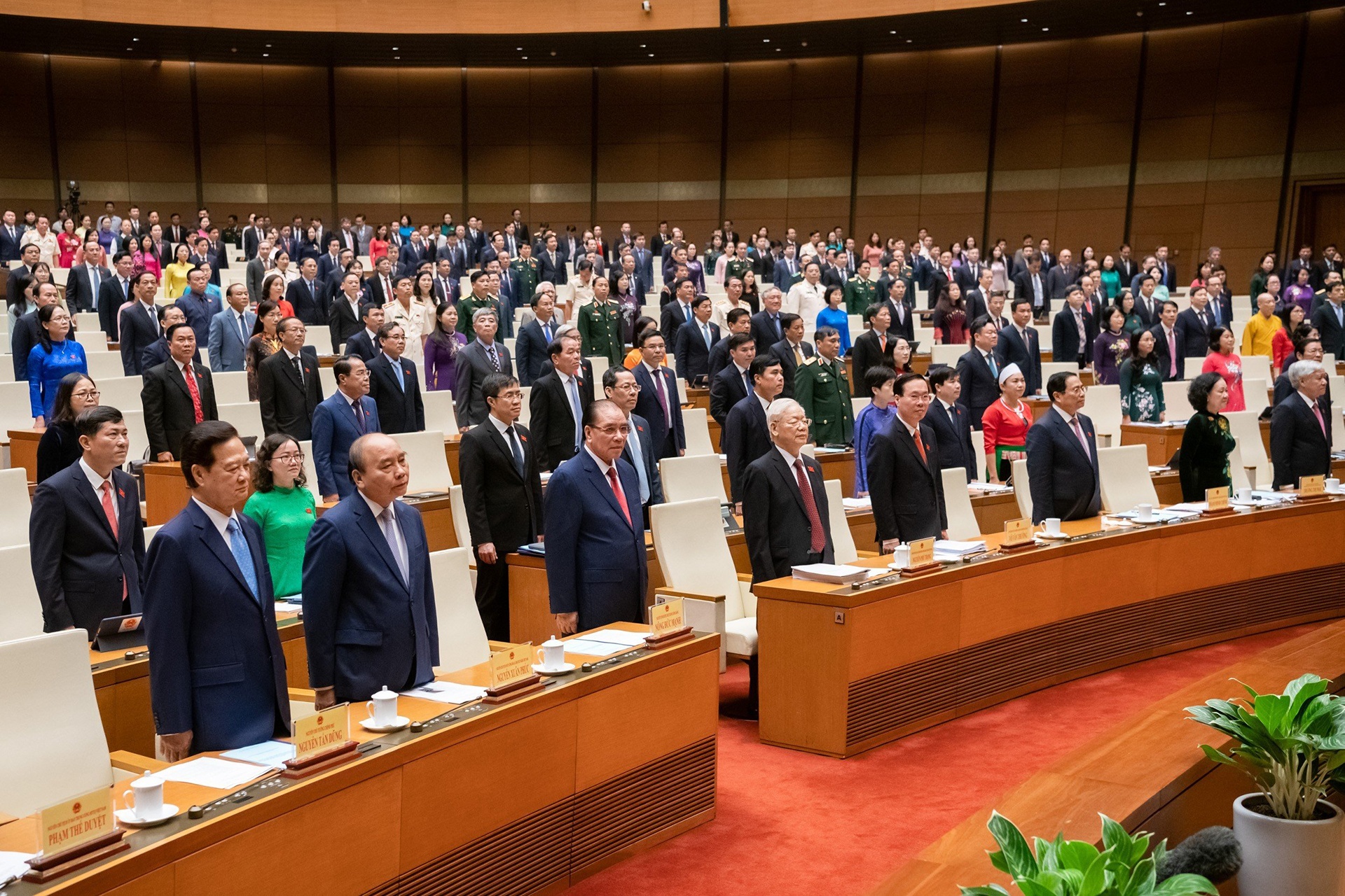Quoc hoi khoa VI anh 6