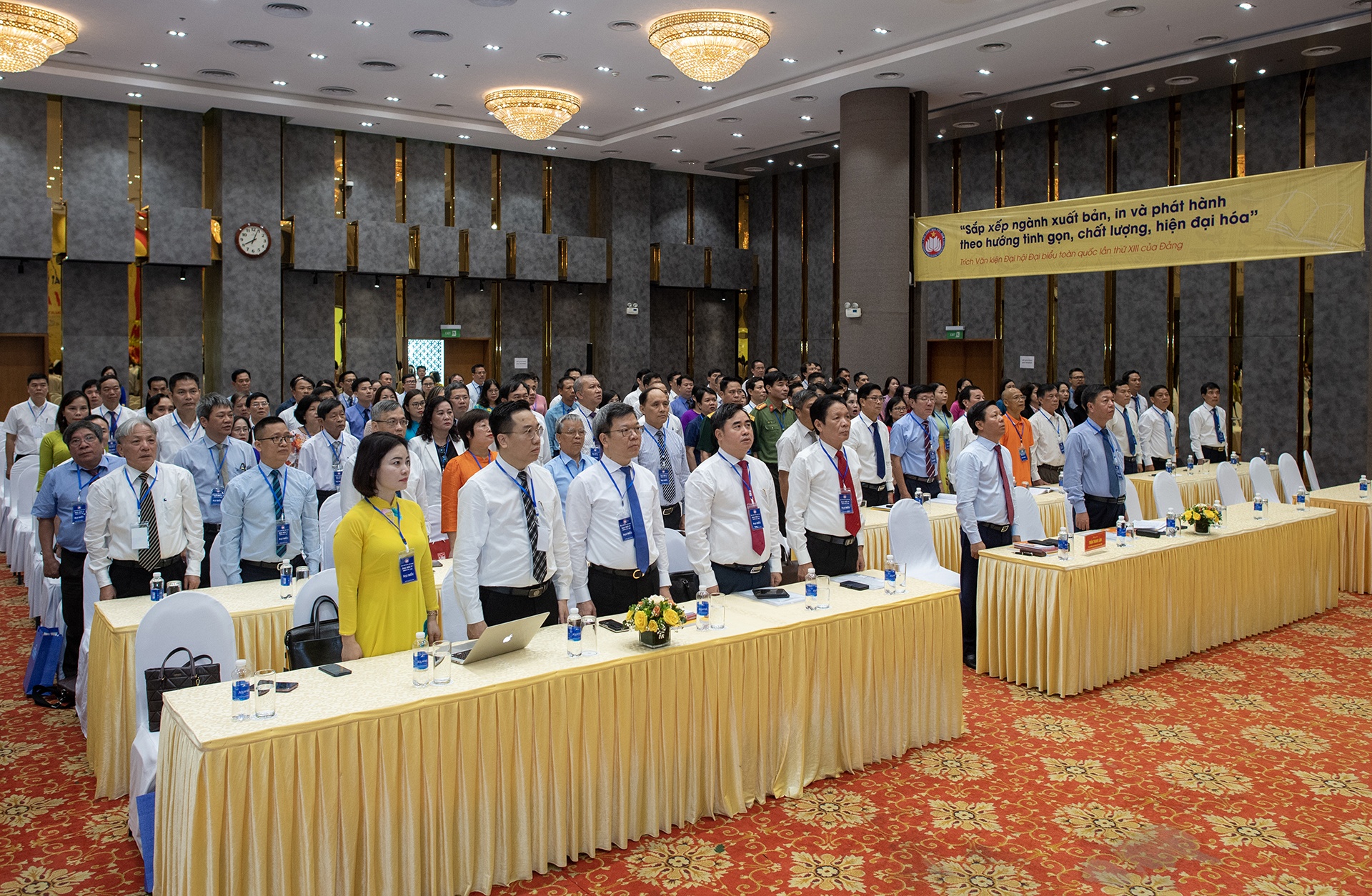 Dai hoi hoi xuat ban anh 1