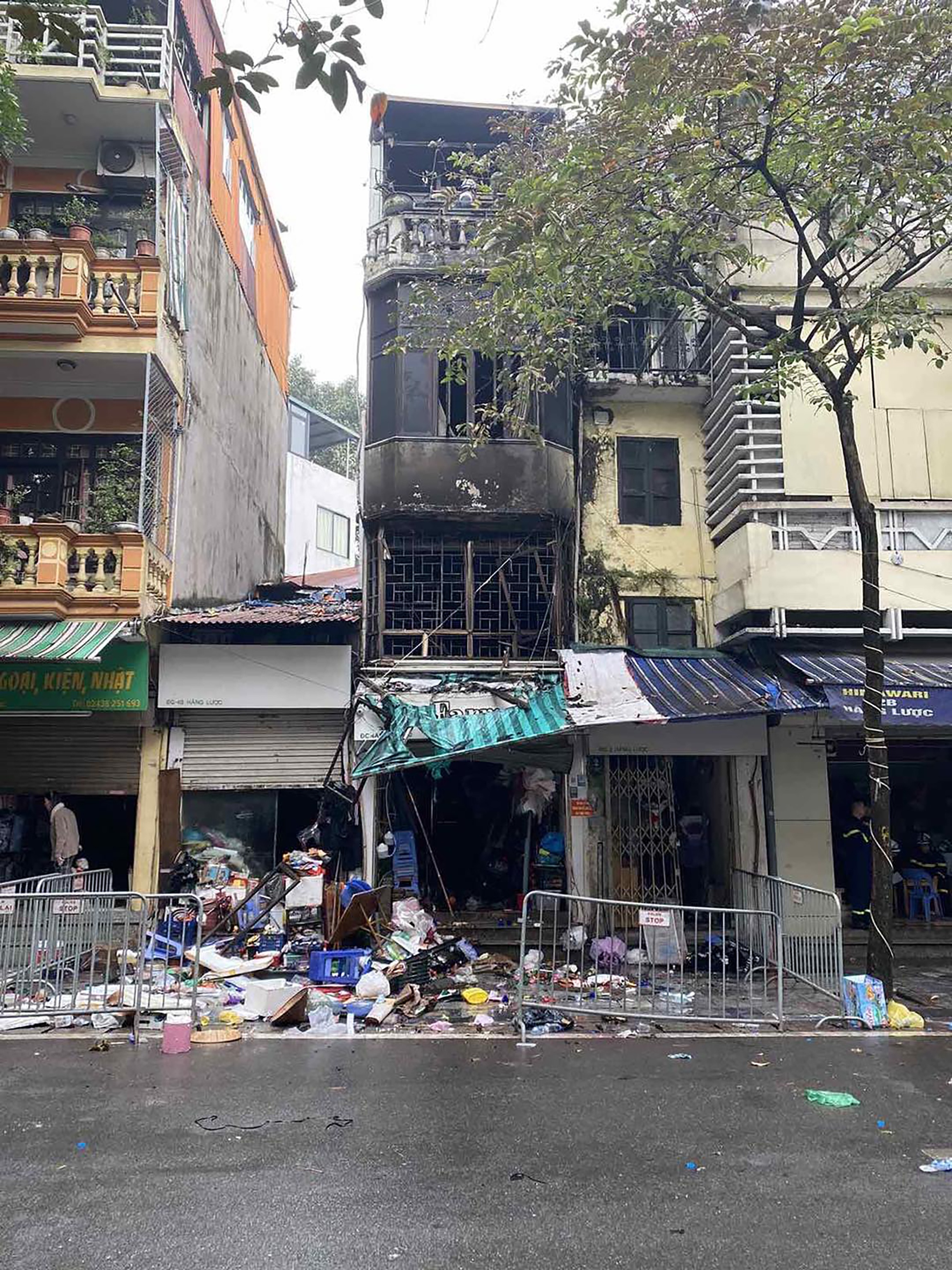 Chay nha pho Hang Luoc anh 3