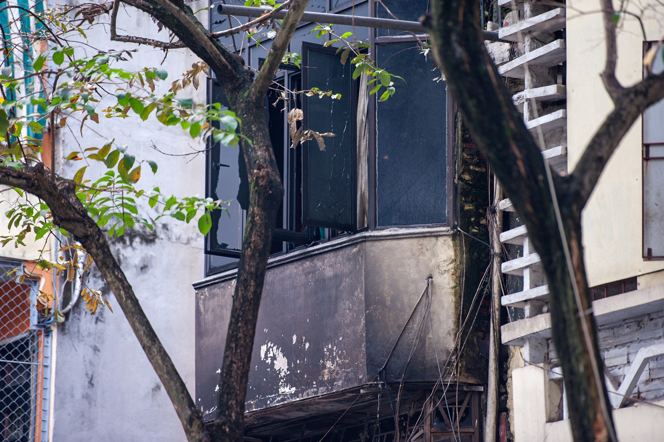 Chay nha pho Hang Luoc anh 4