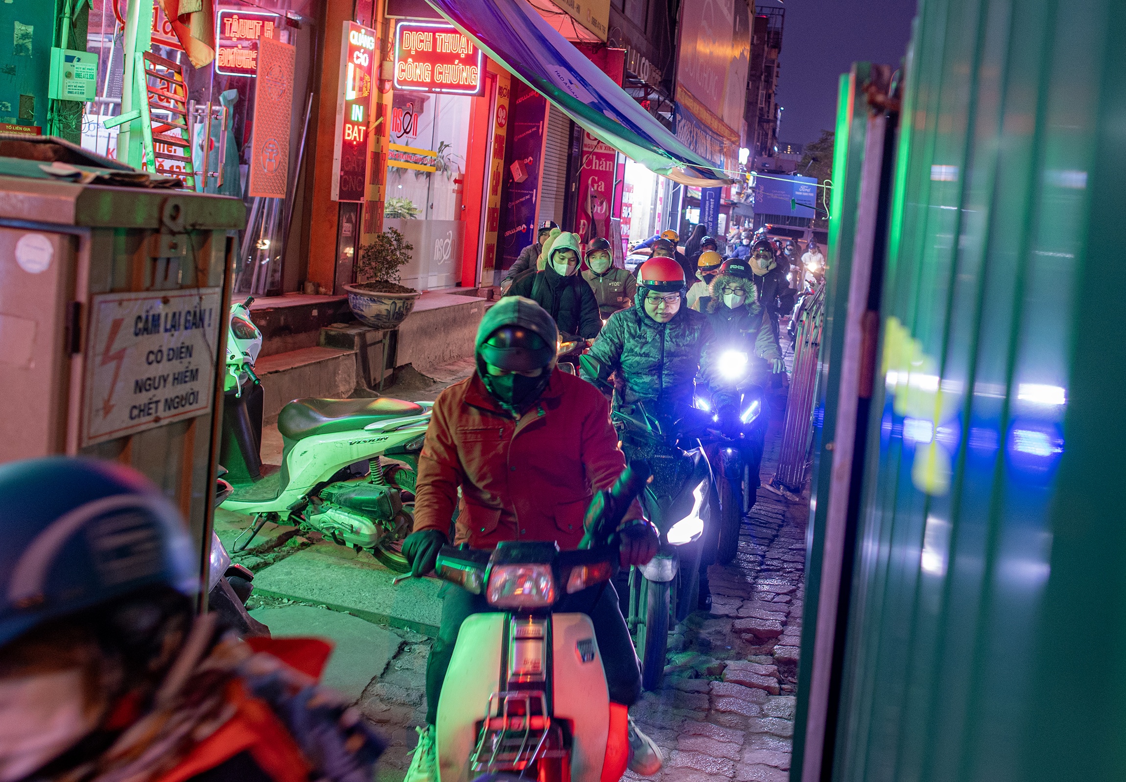 Tac duong Ha Noi anh 11