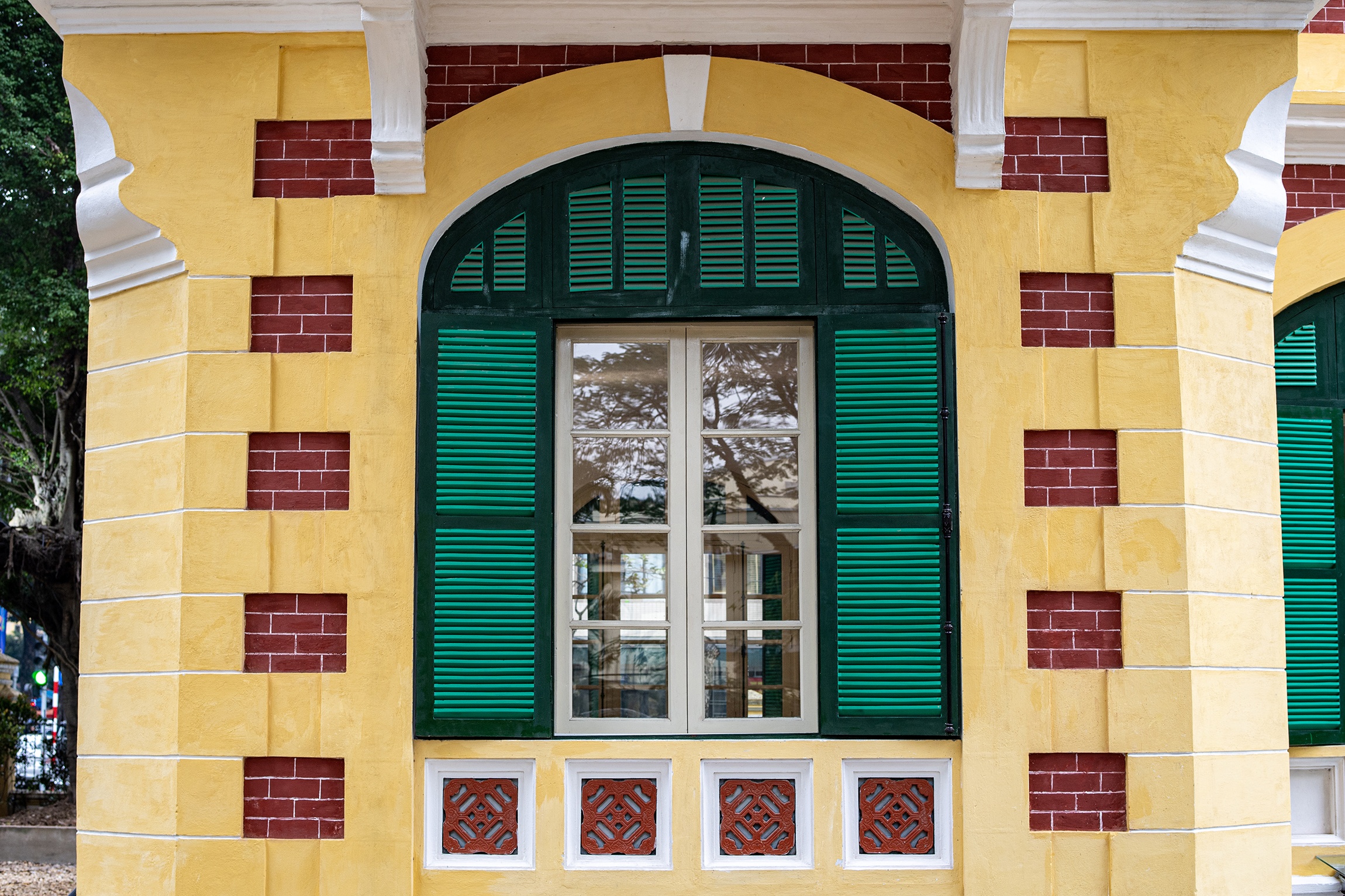 Biet thu Phap co anh 8