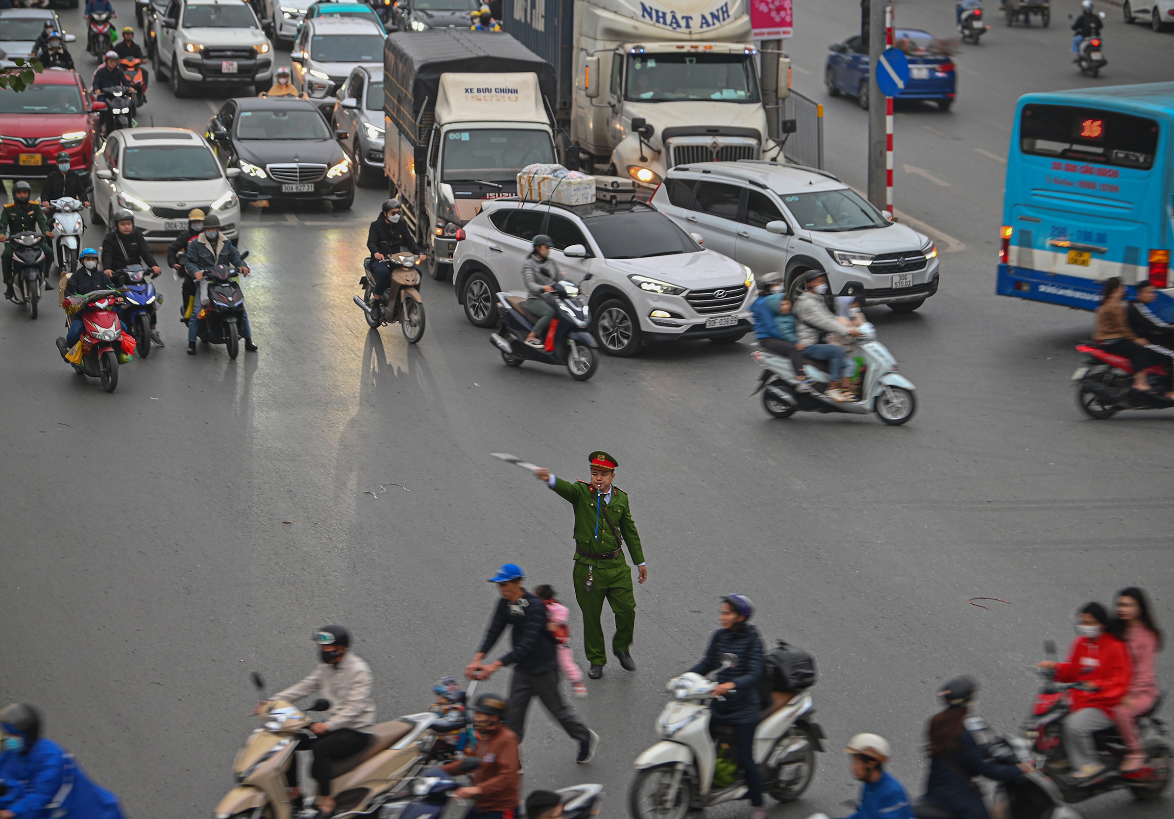 Tac duong o Ha Noi anh 8