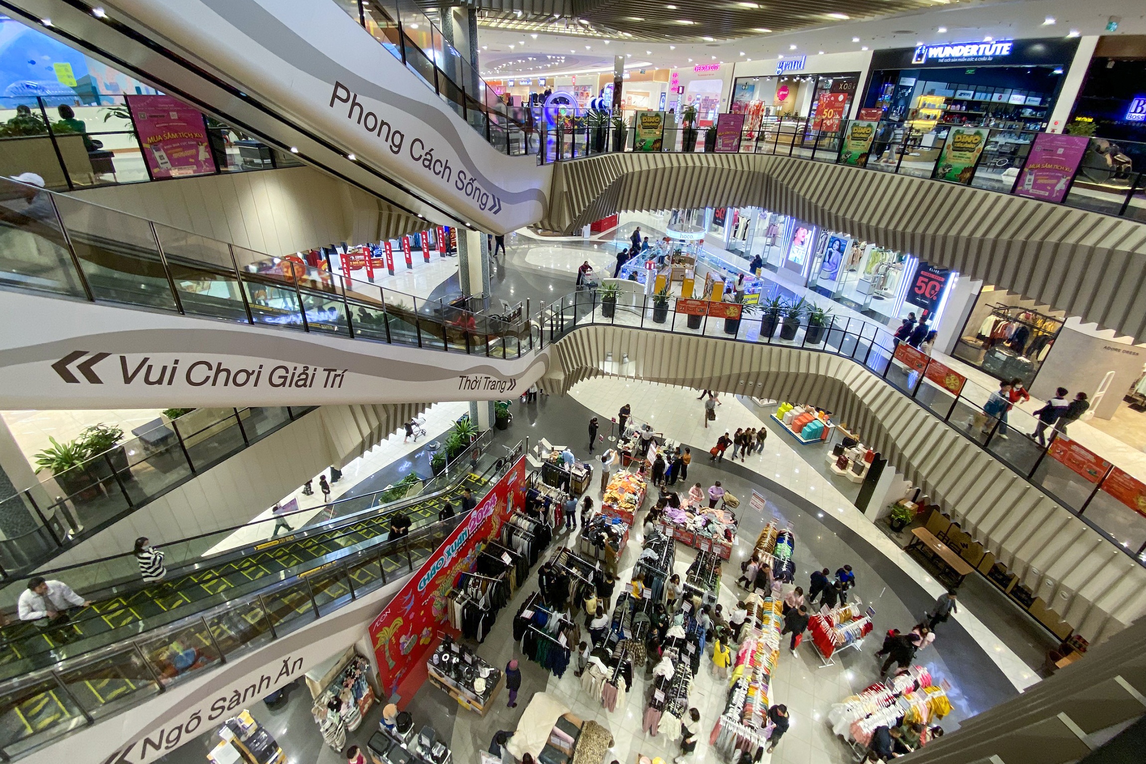 Mua sam dip Tet anh 12