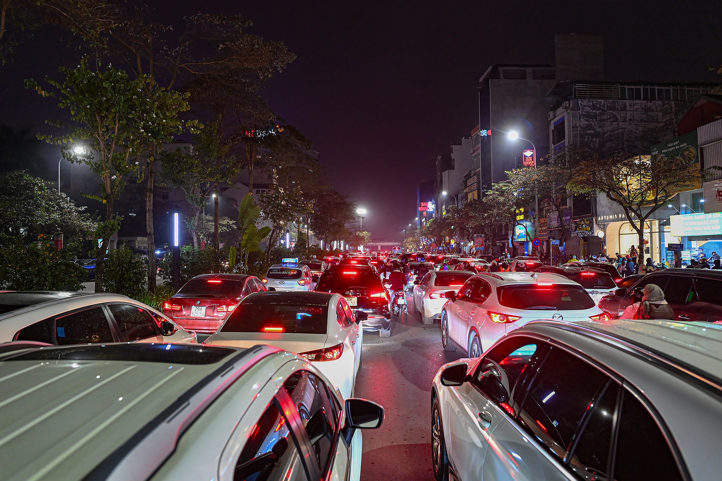 Drone trinh dien anh sang anh 2