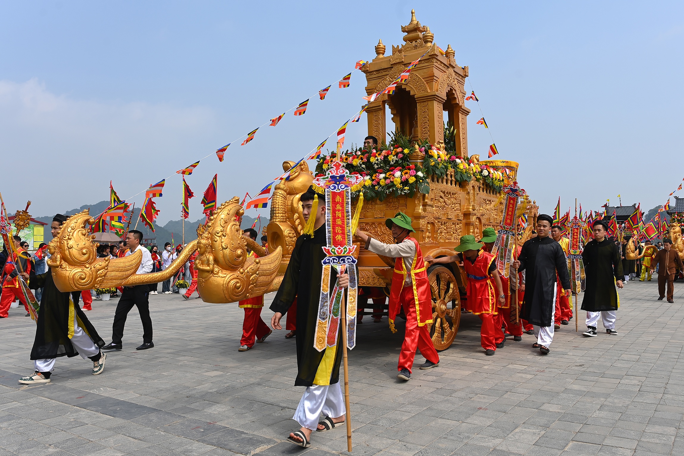 Le hoi chua Tam Chuc anh 8