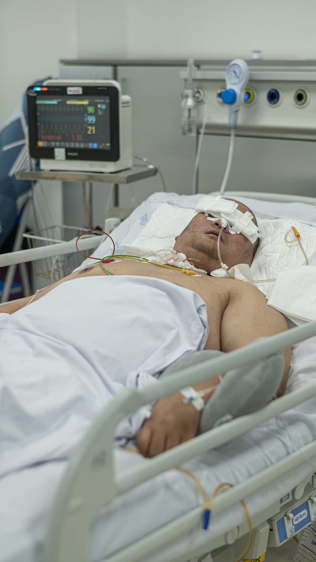 Bac si khoa dot quy anh 28