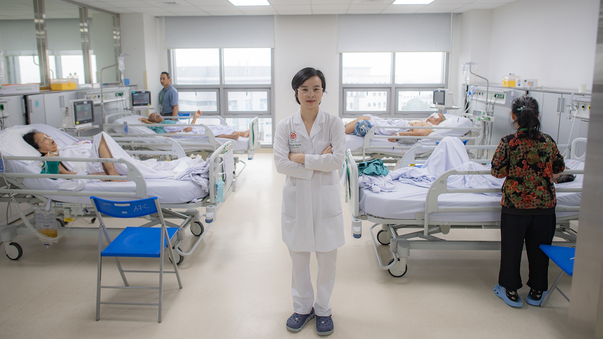 Bac si khoa dot quy anh 1