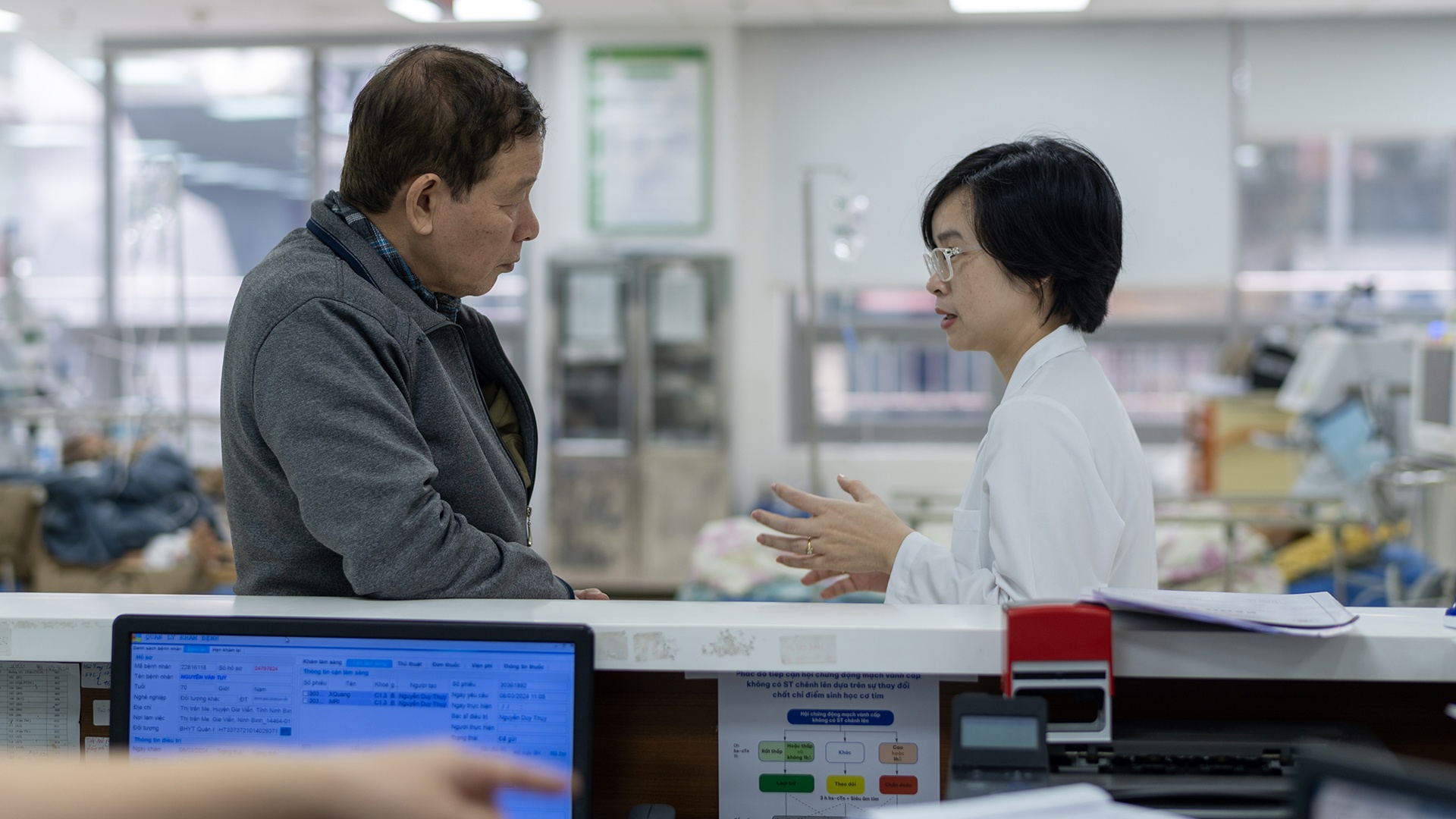 Bac si khoa dot quy anh 11