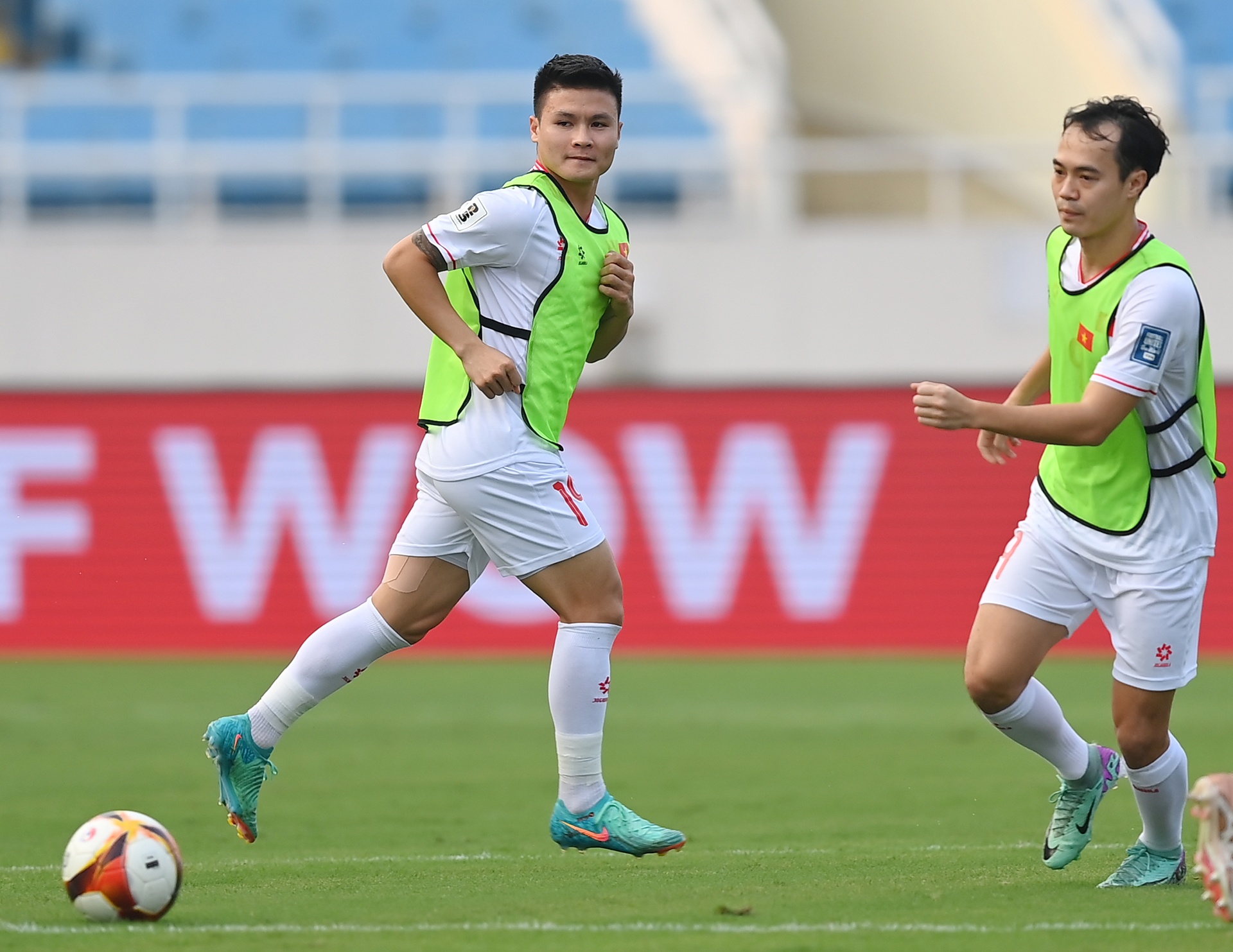 Huan luyen vien Troussier anh 6