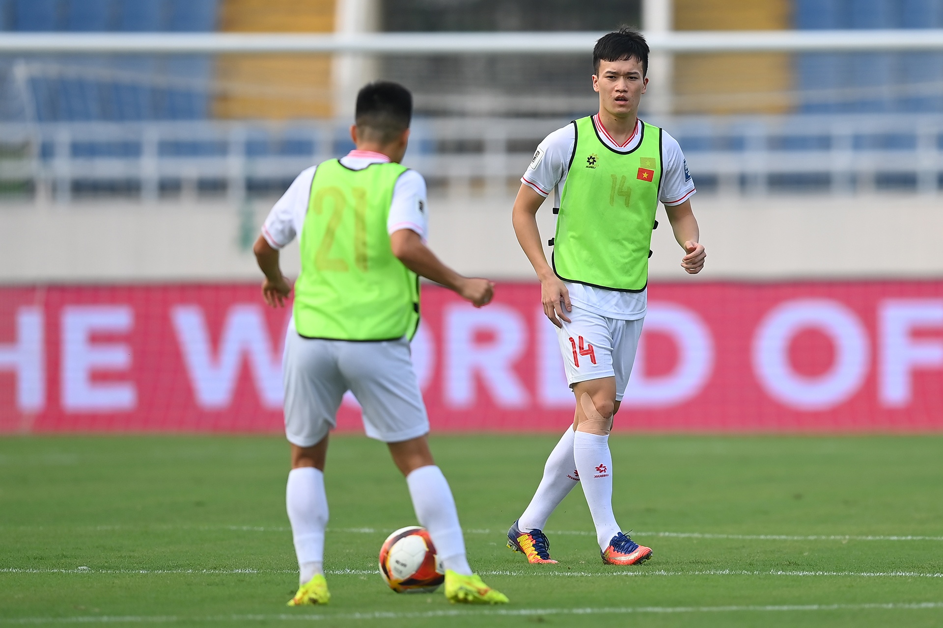 Huan luyen vien Troussier anh 9