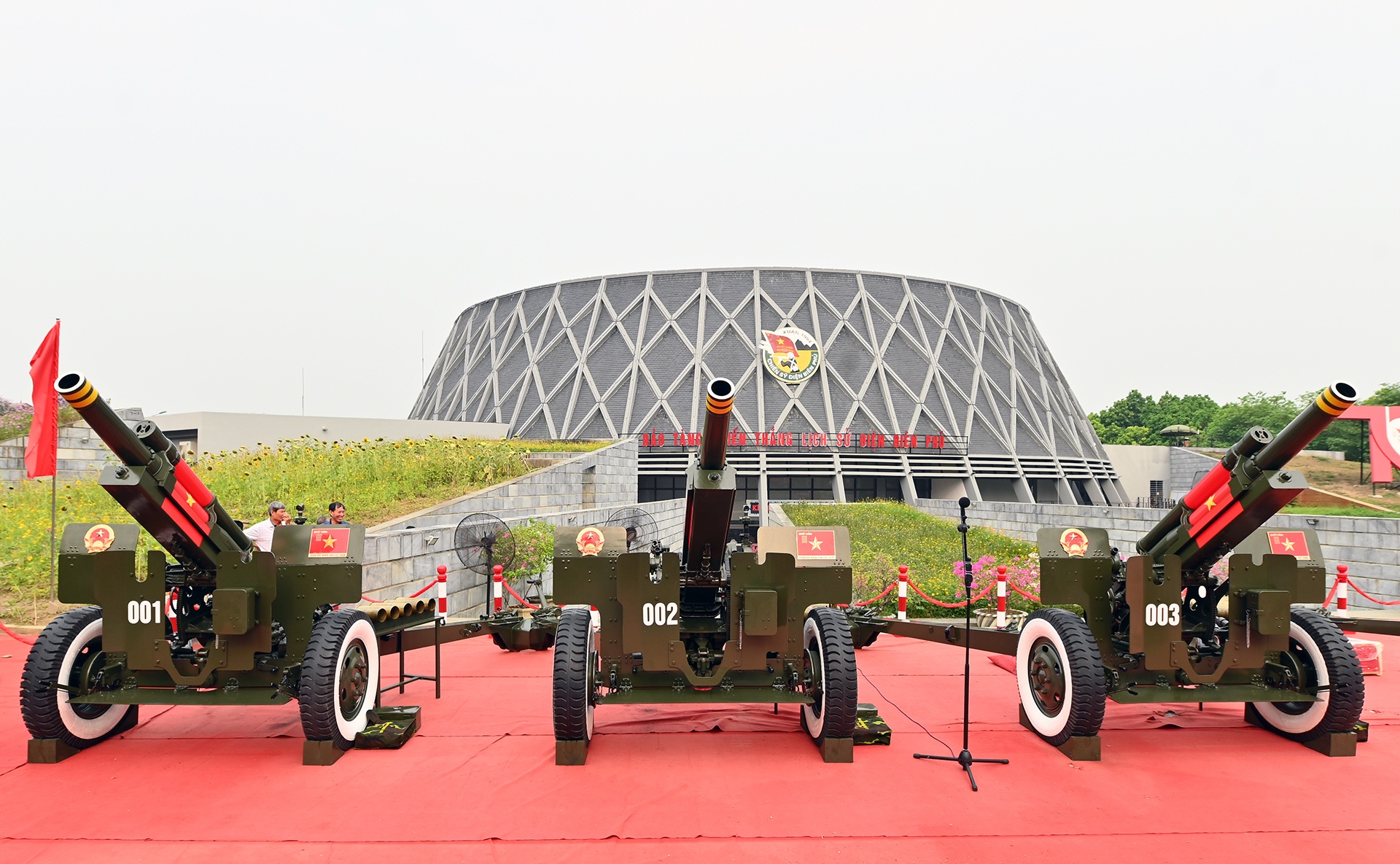 Chien thang Dien Bien anh 1