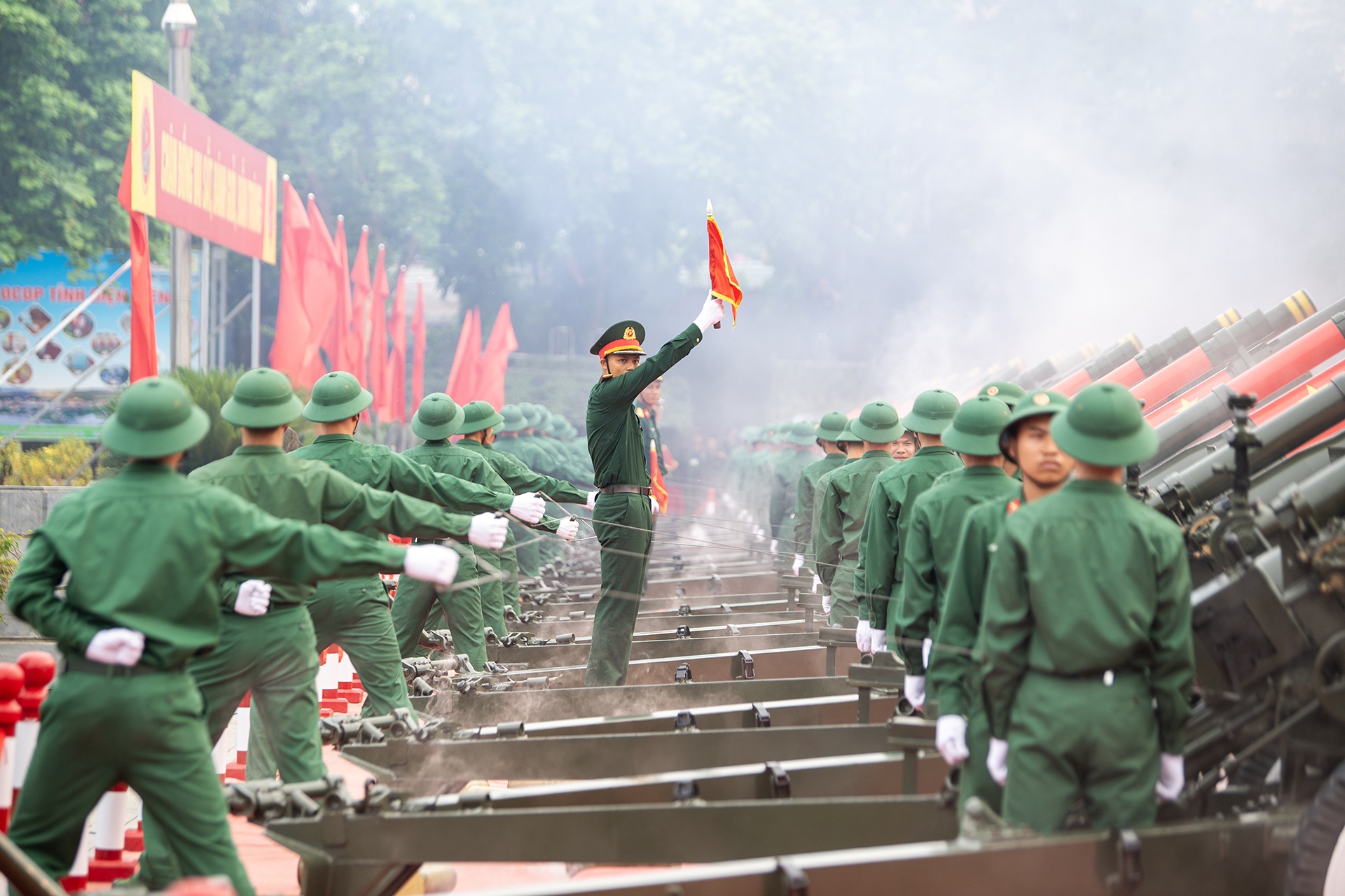 Chien thang Dien Bien anh 7