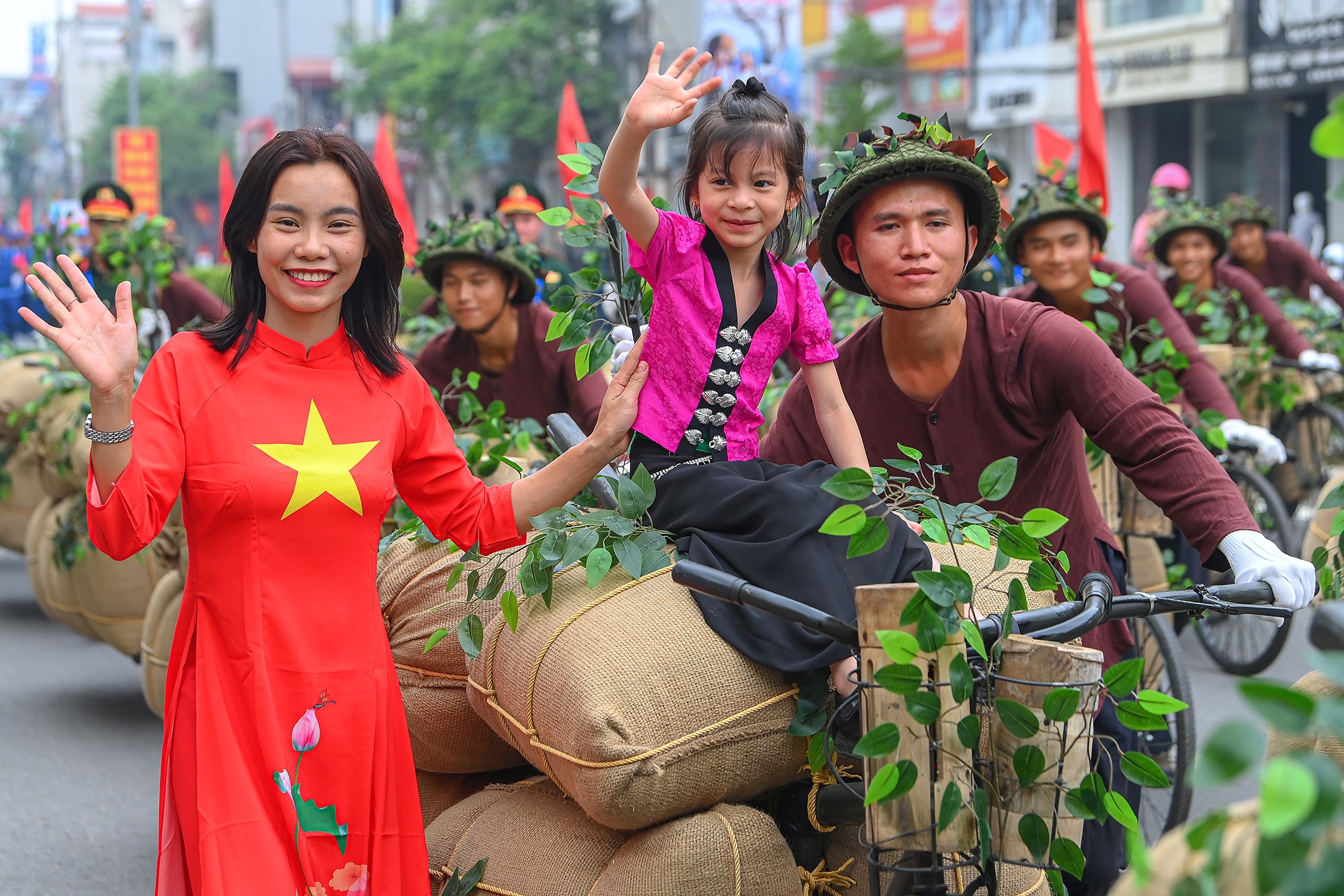 Tai hien hinh anh nhung vi 'vua van tai' cua chien truong Dien Bien hinh anh