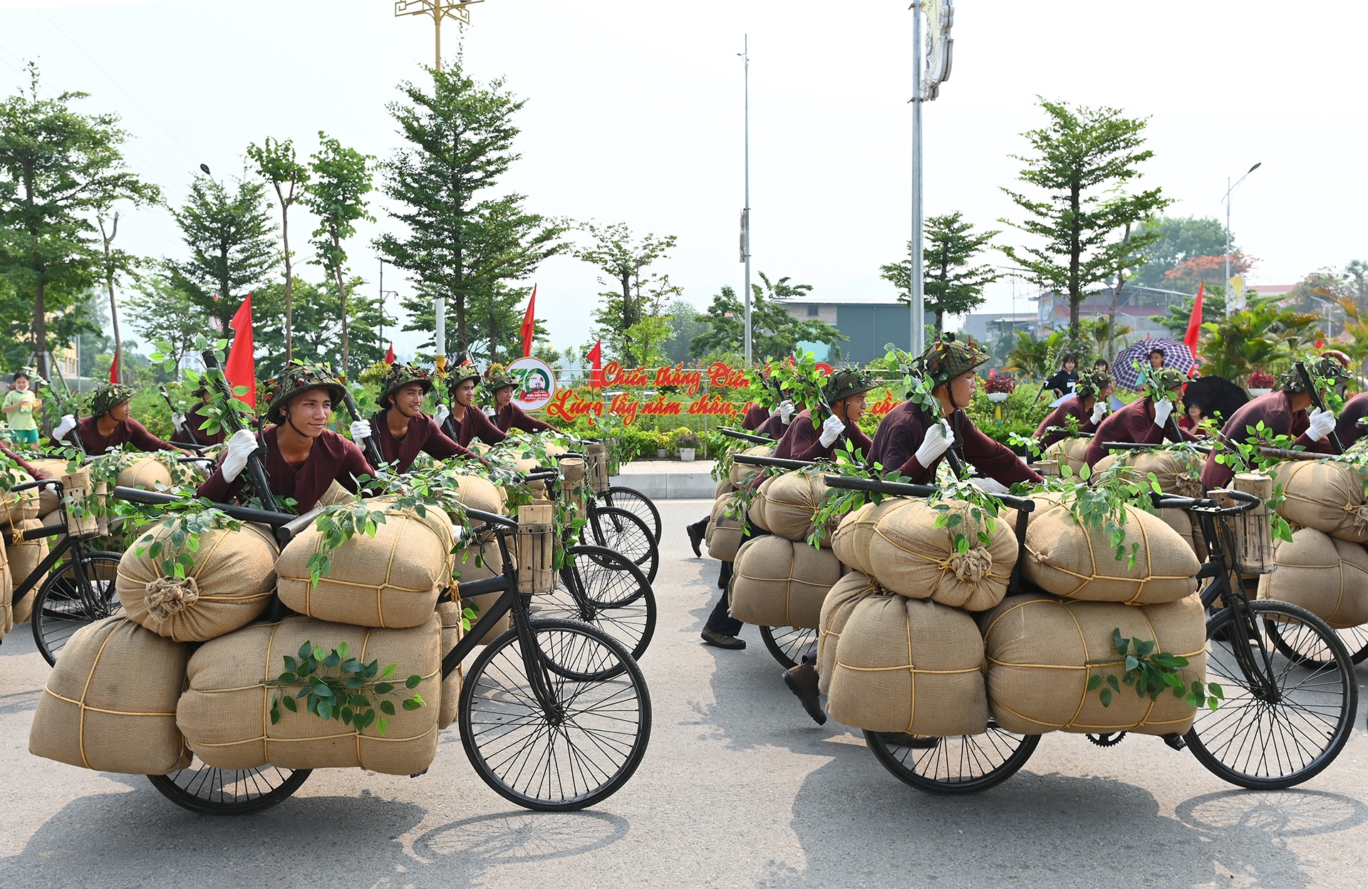 Giai phong Dien Bien anh 3