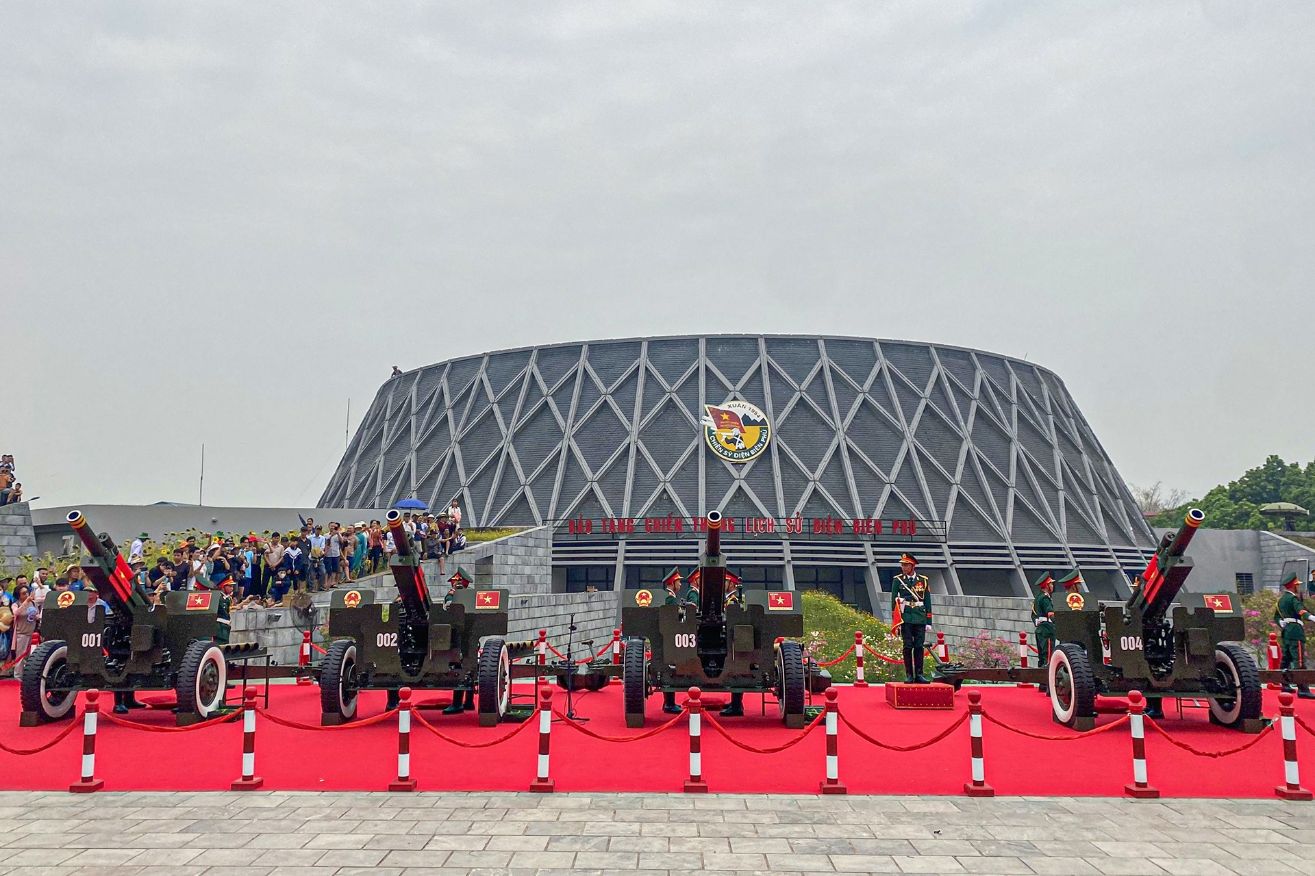 Chien thang Dien Bien anh 1