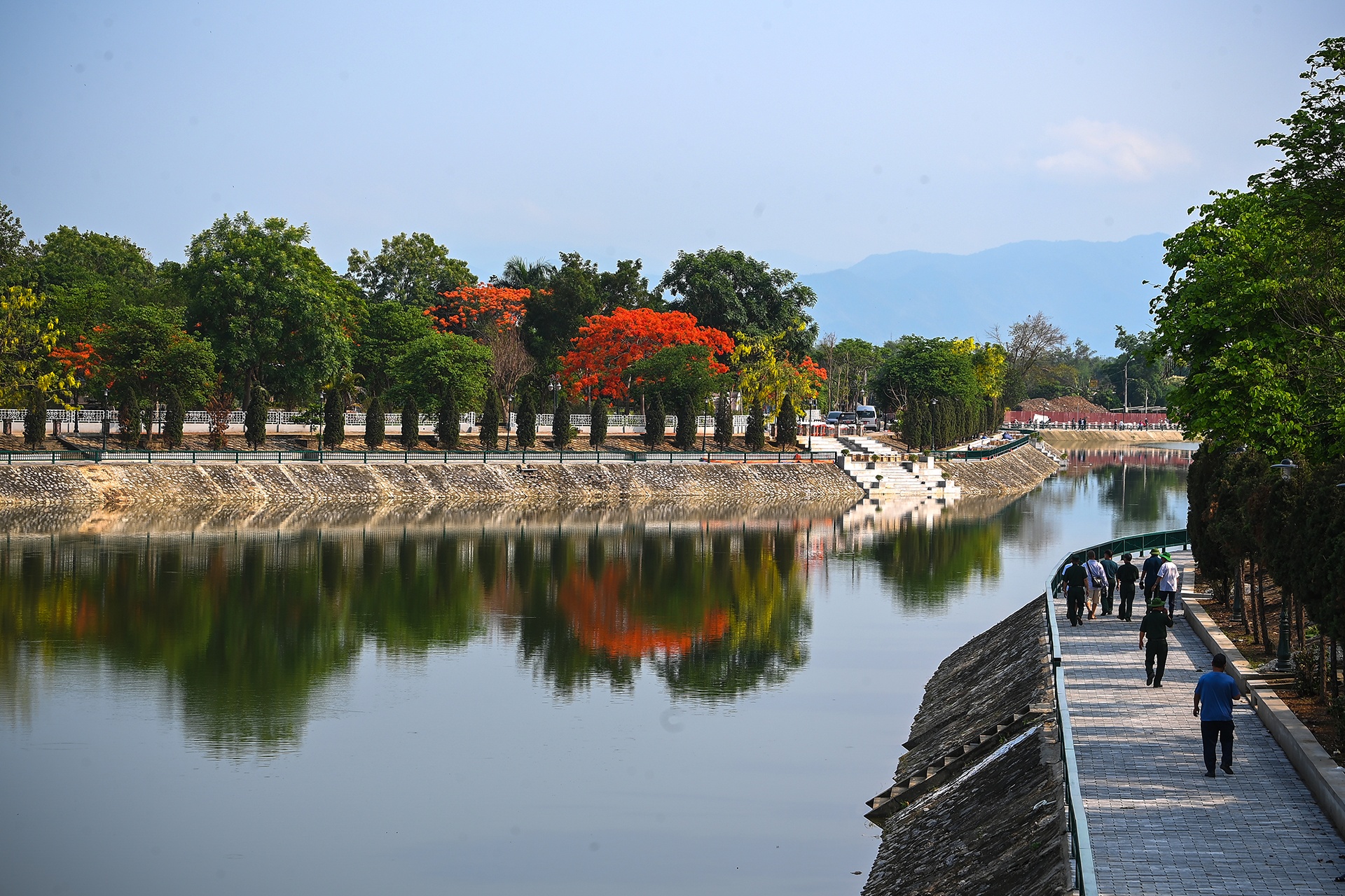 Duong pho Dien Bien Phu anh 8