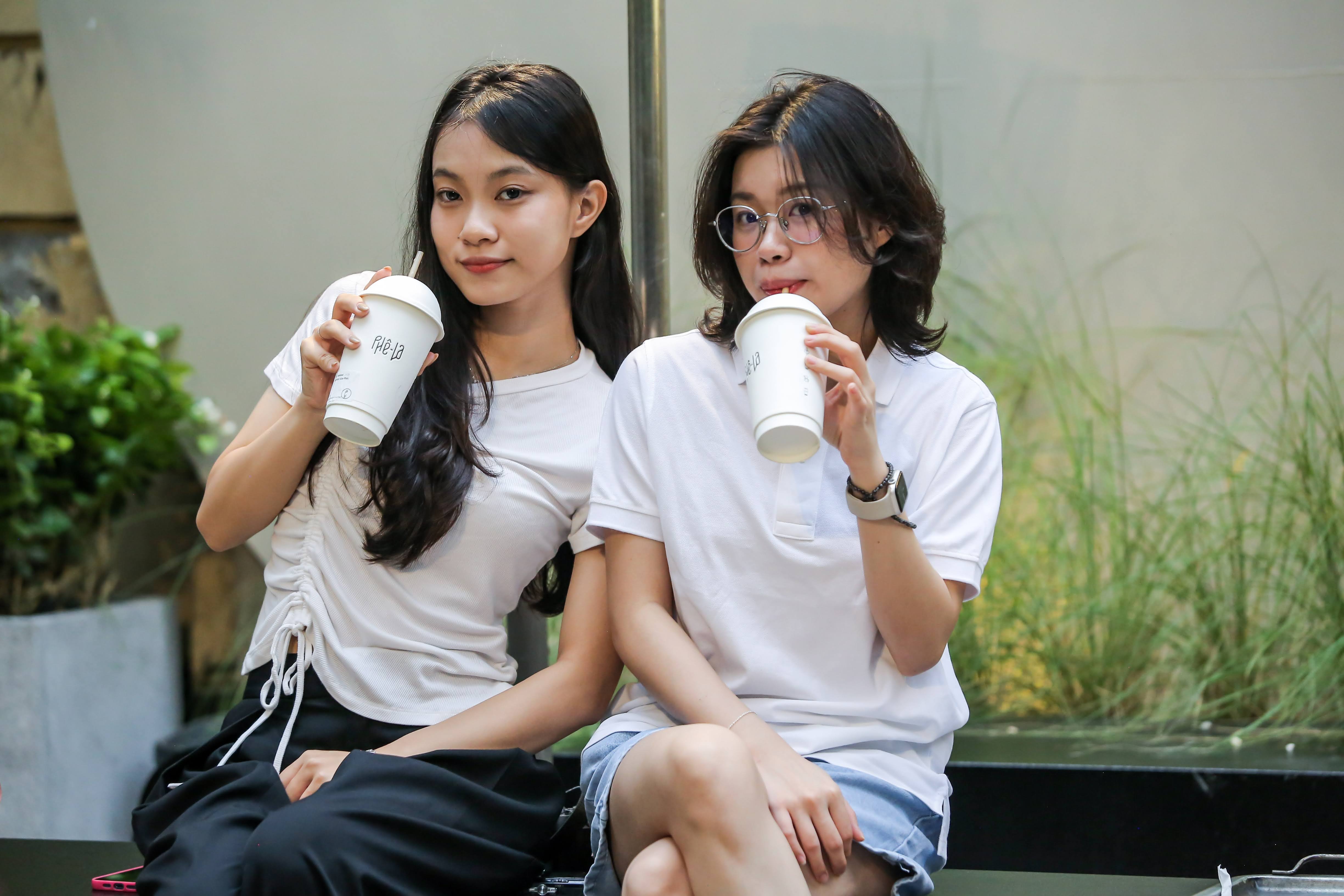 Run tay, mat ngu van 'ghien' tra dac san hinh anh