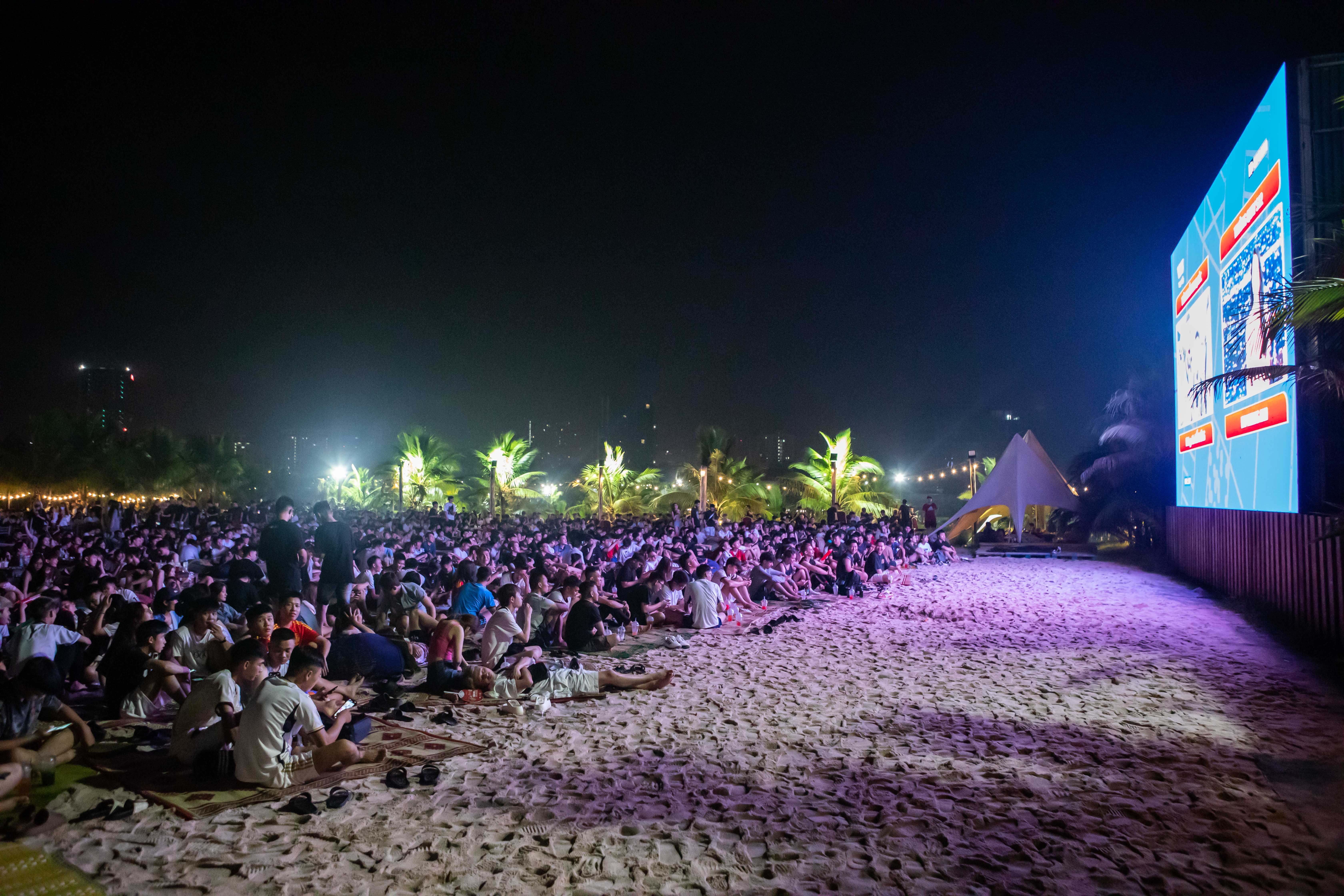 Co dong vien an mung anh 1