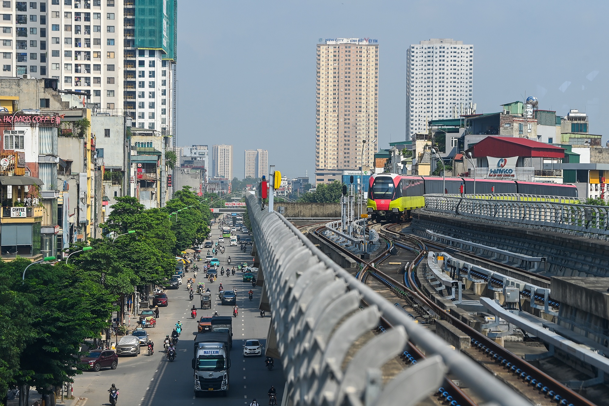 Tau Metro Ha Noi anh 10