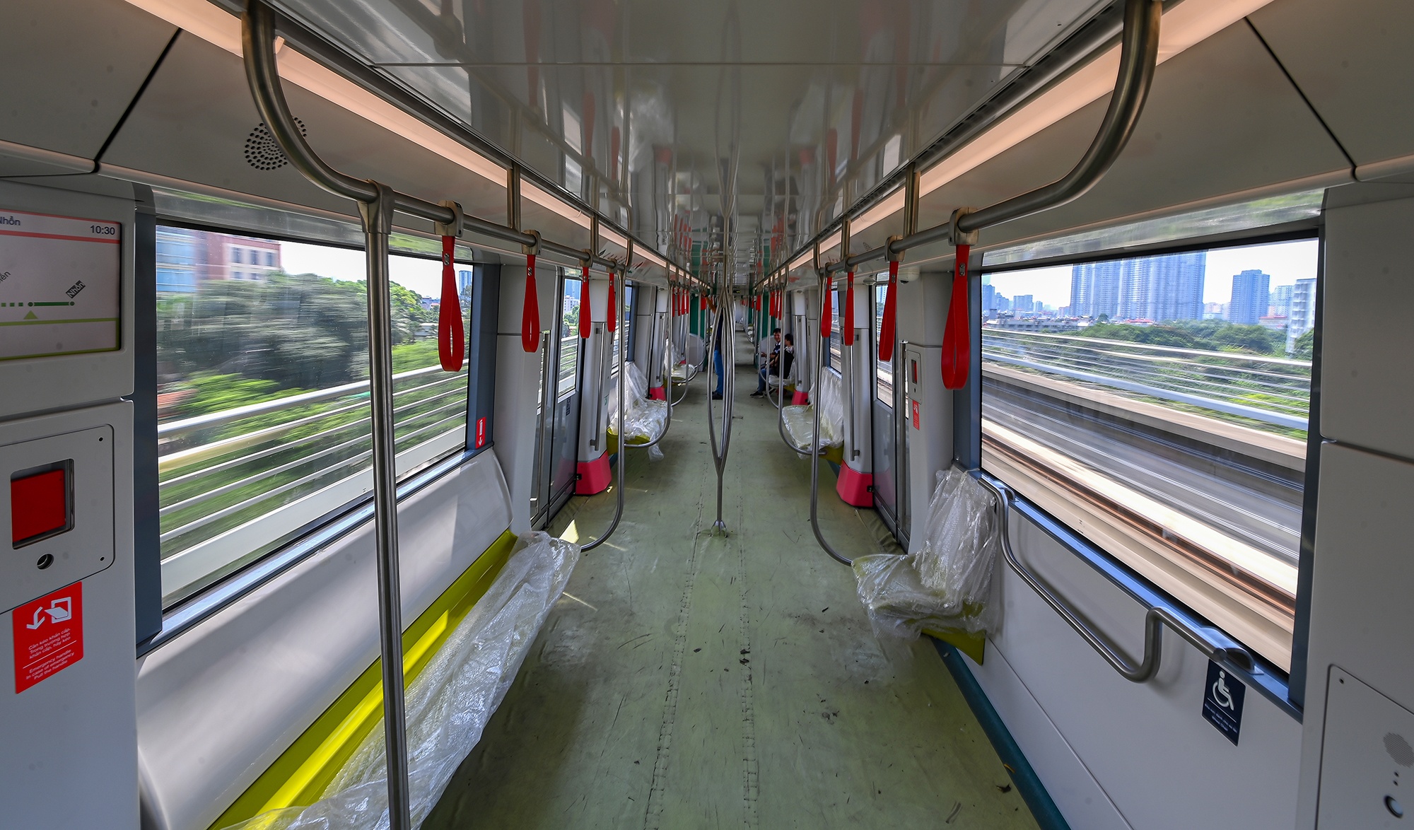 Tau Metro Ha Noi anh 11