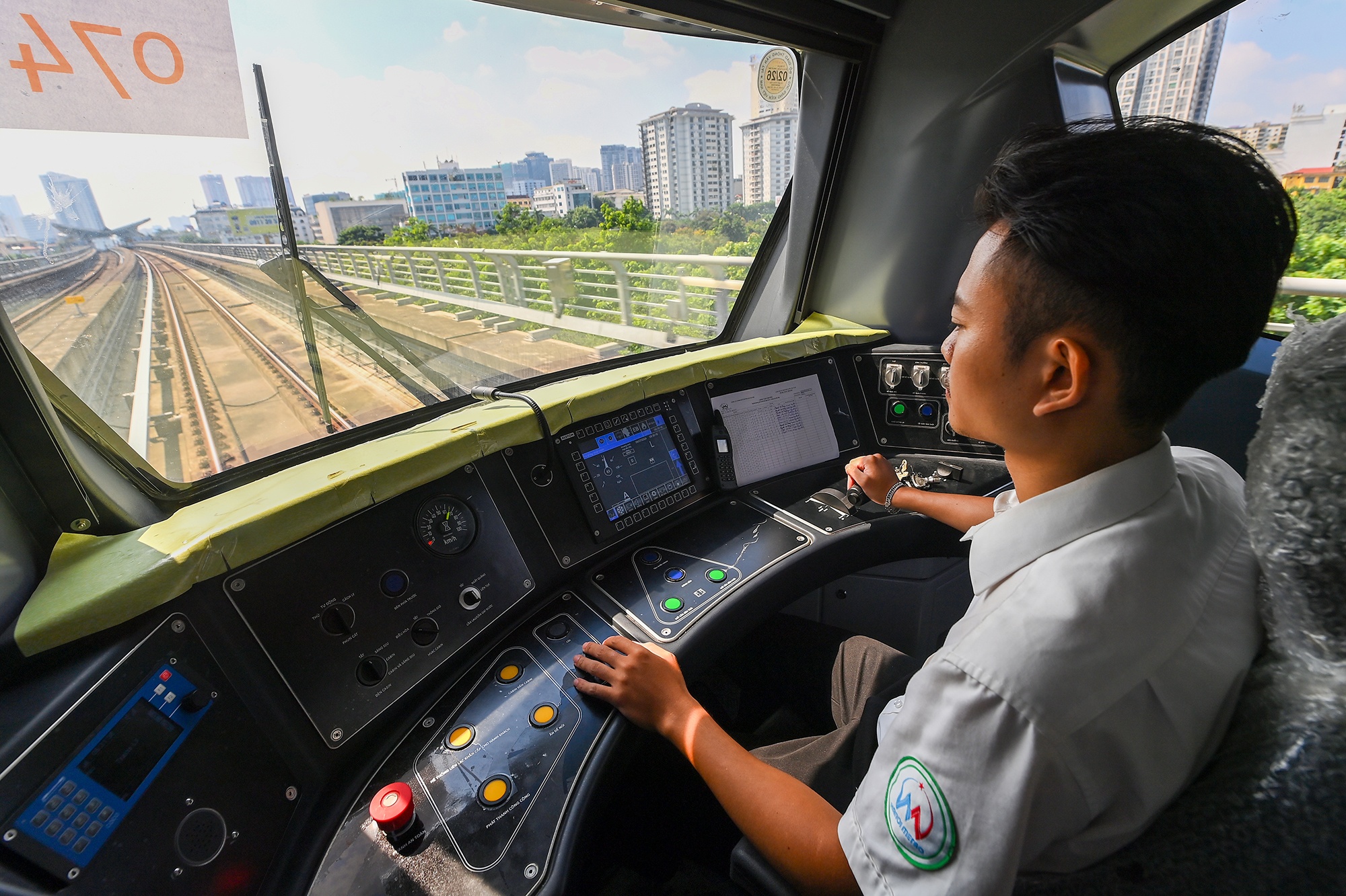 Tau Metro Ha Noi anh 12