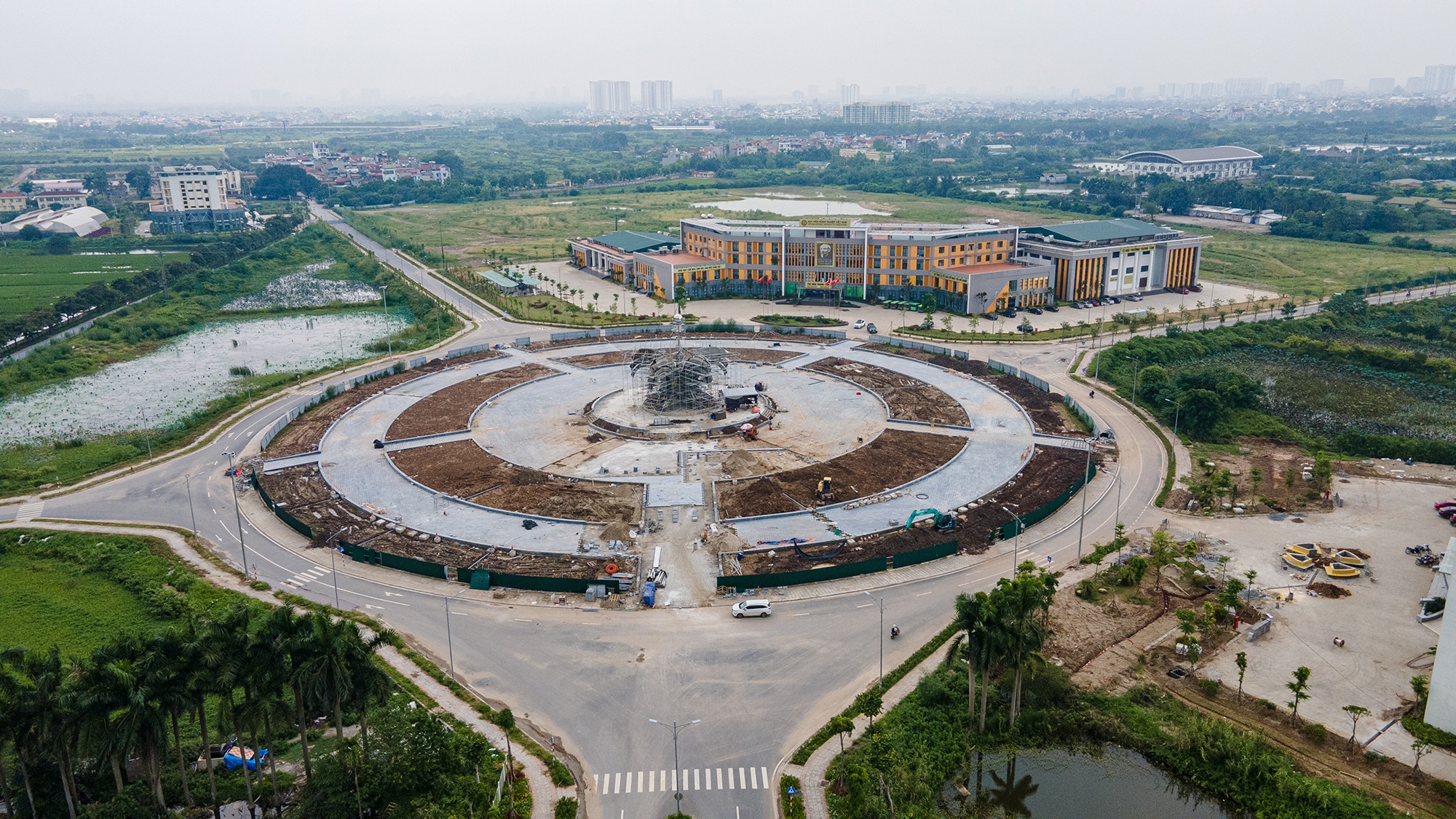 Huyen Gia Lam len quan anh 10