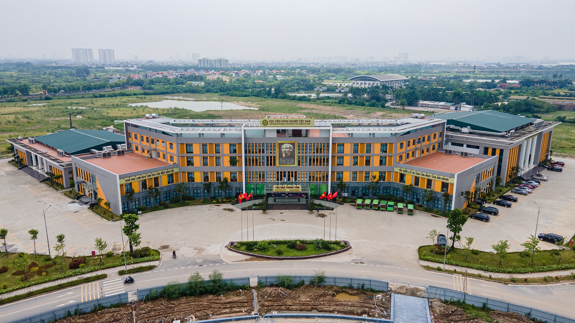 Huyen Gia Lam len quan anh 11