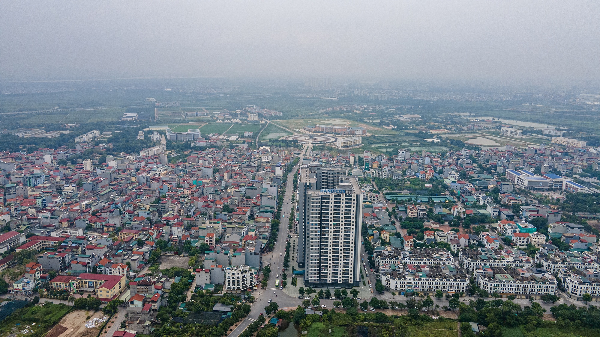 Huyen Gia Lam len quan anh 20